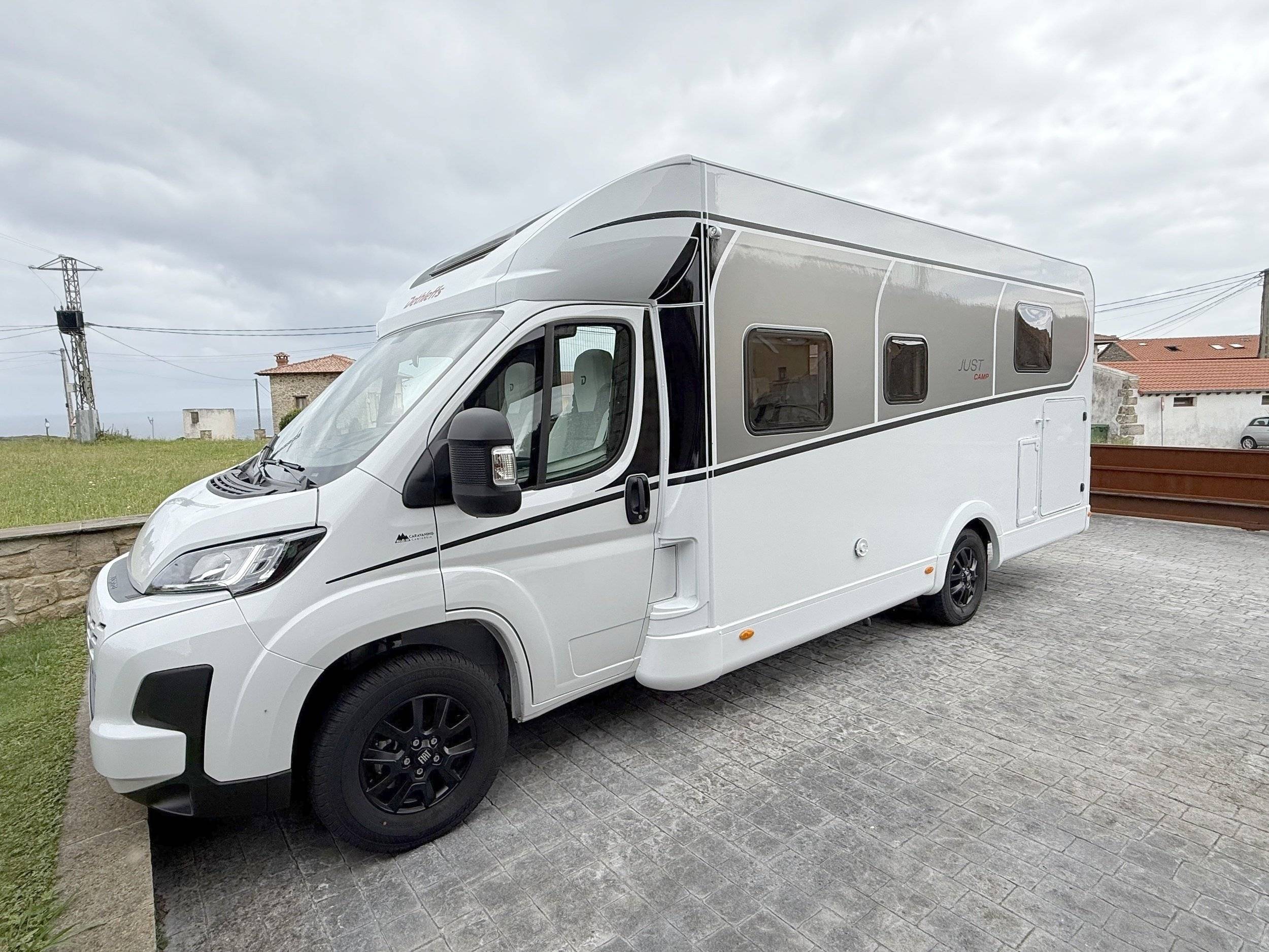 Dethleffs T 7052 DBM