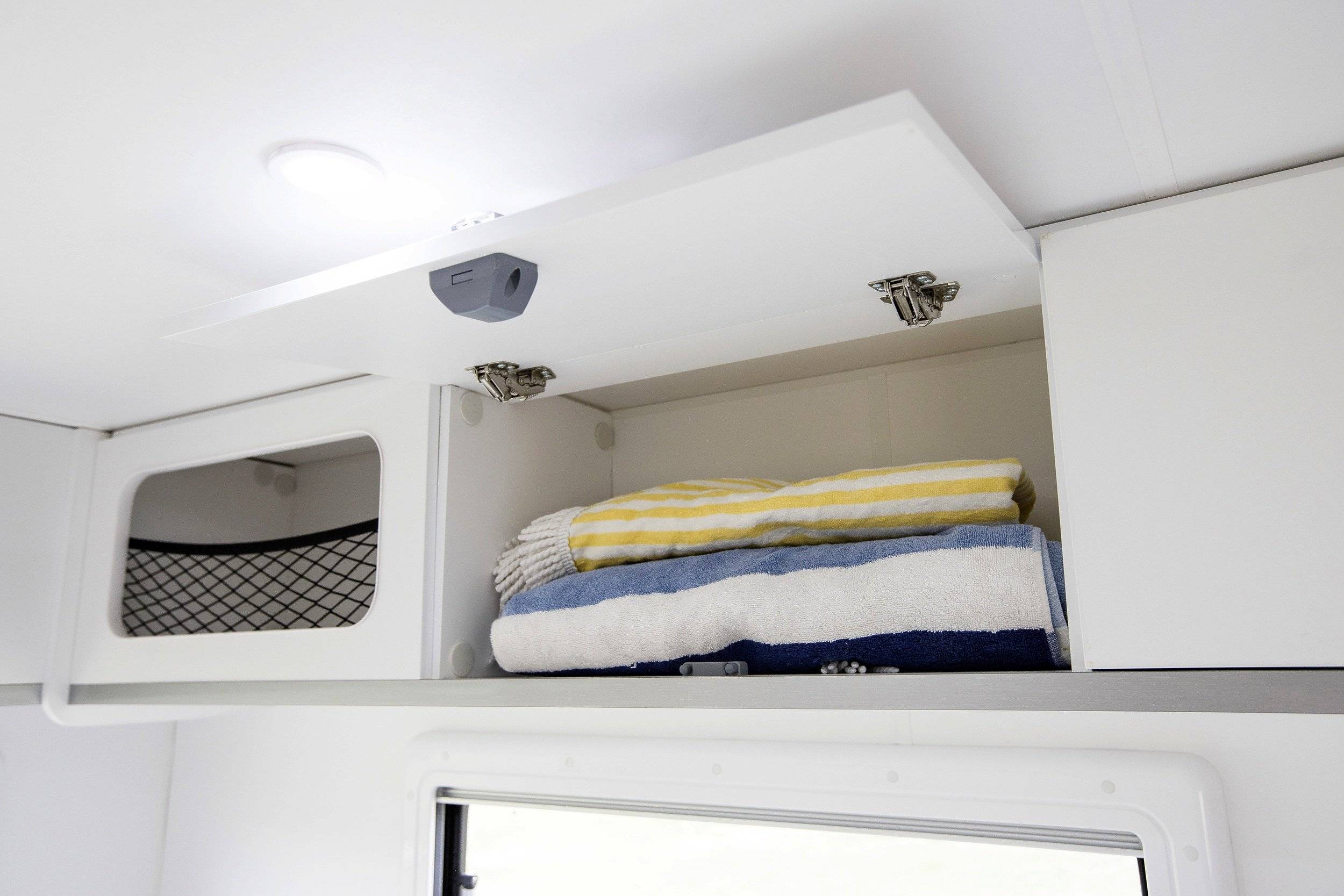 Dormidas Oc Comfort Family 6 Auto Select Oc Comfort Family 6 Auto Select - Yescapa