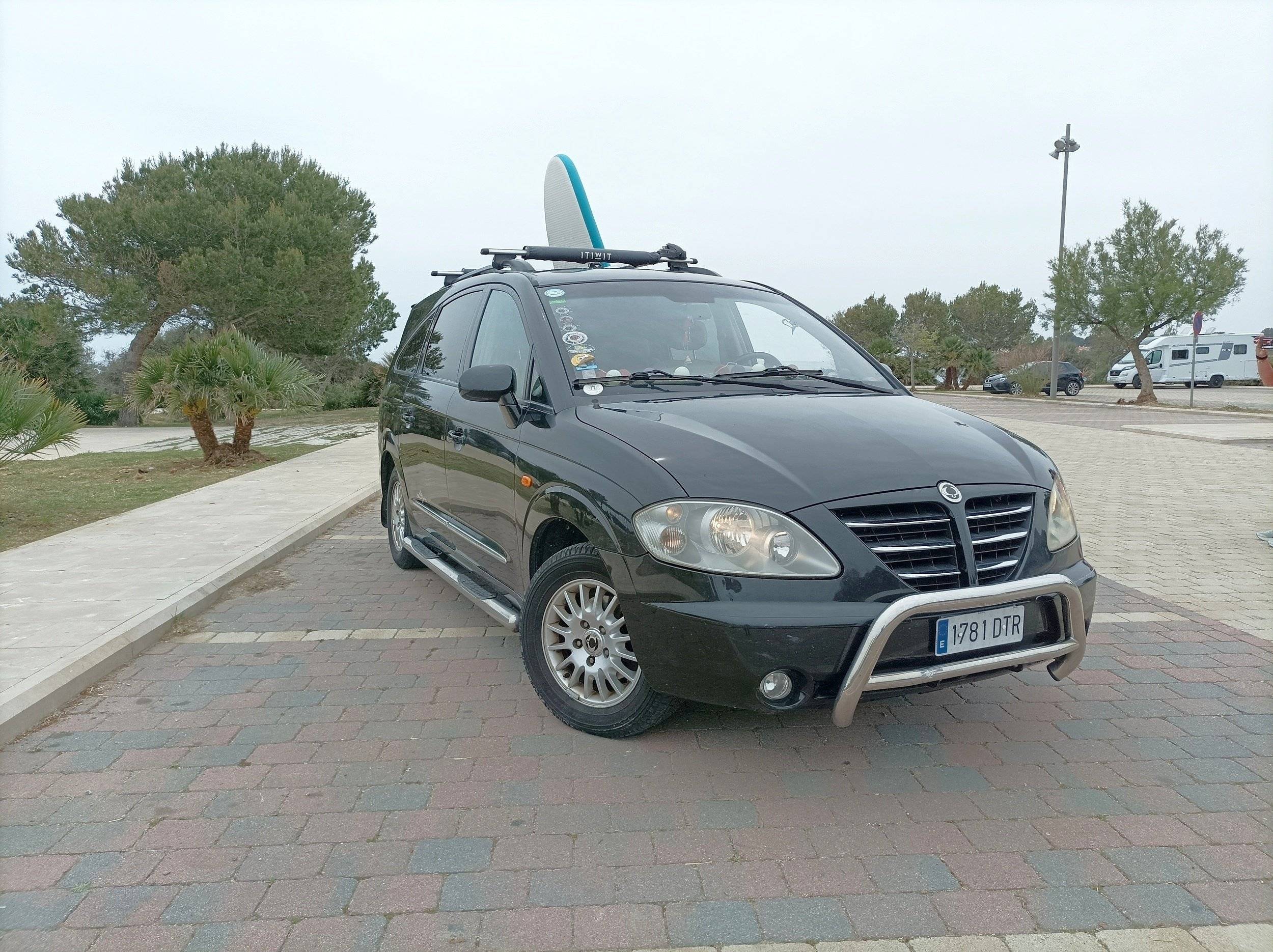 Voorkant 3/4 ssang yong mercedes benz - Yescapa