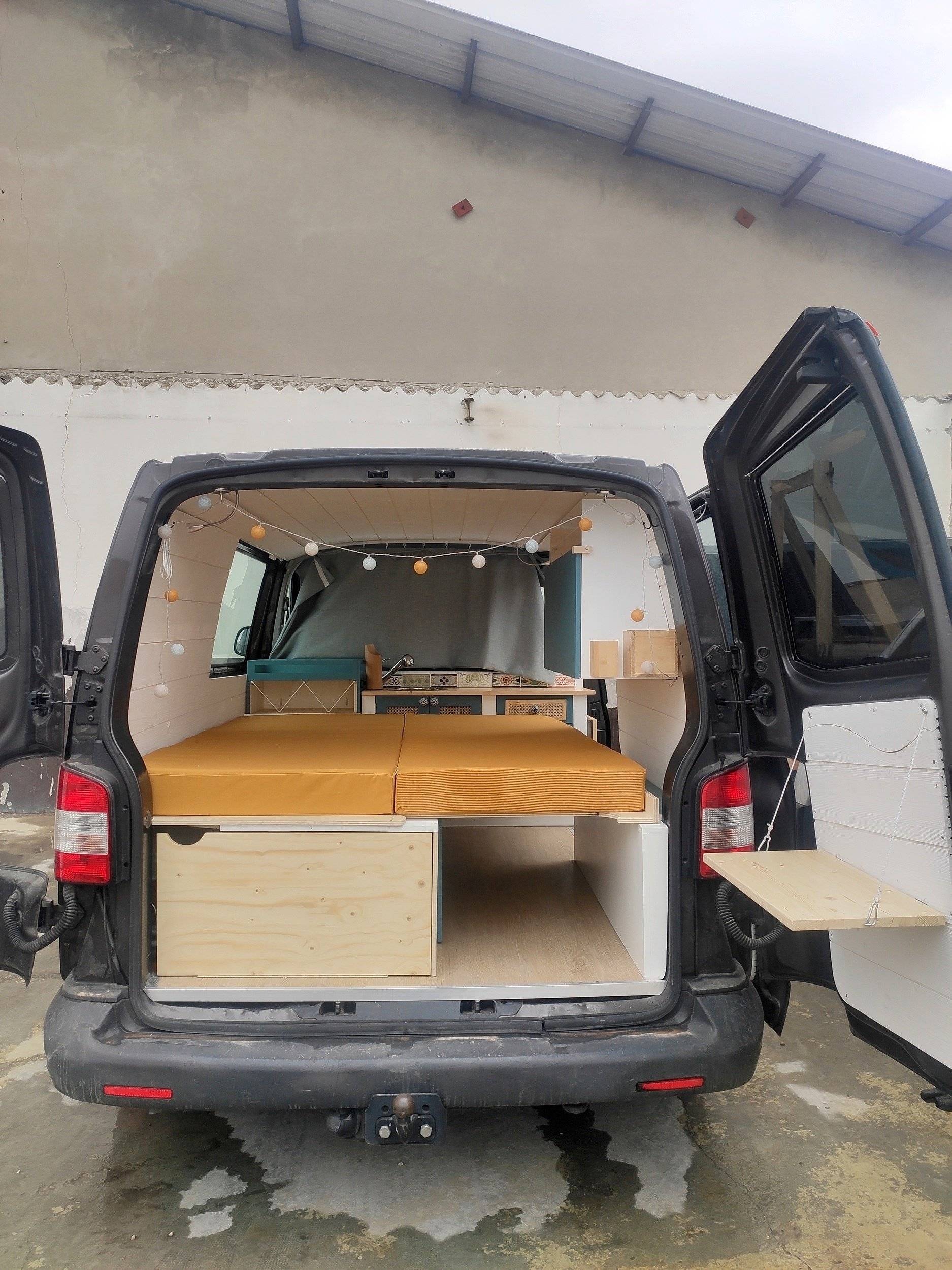 Couchages Volkswagen Transporter T5 - Yescapa