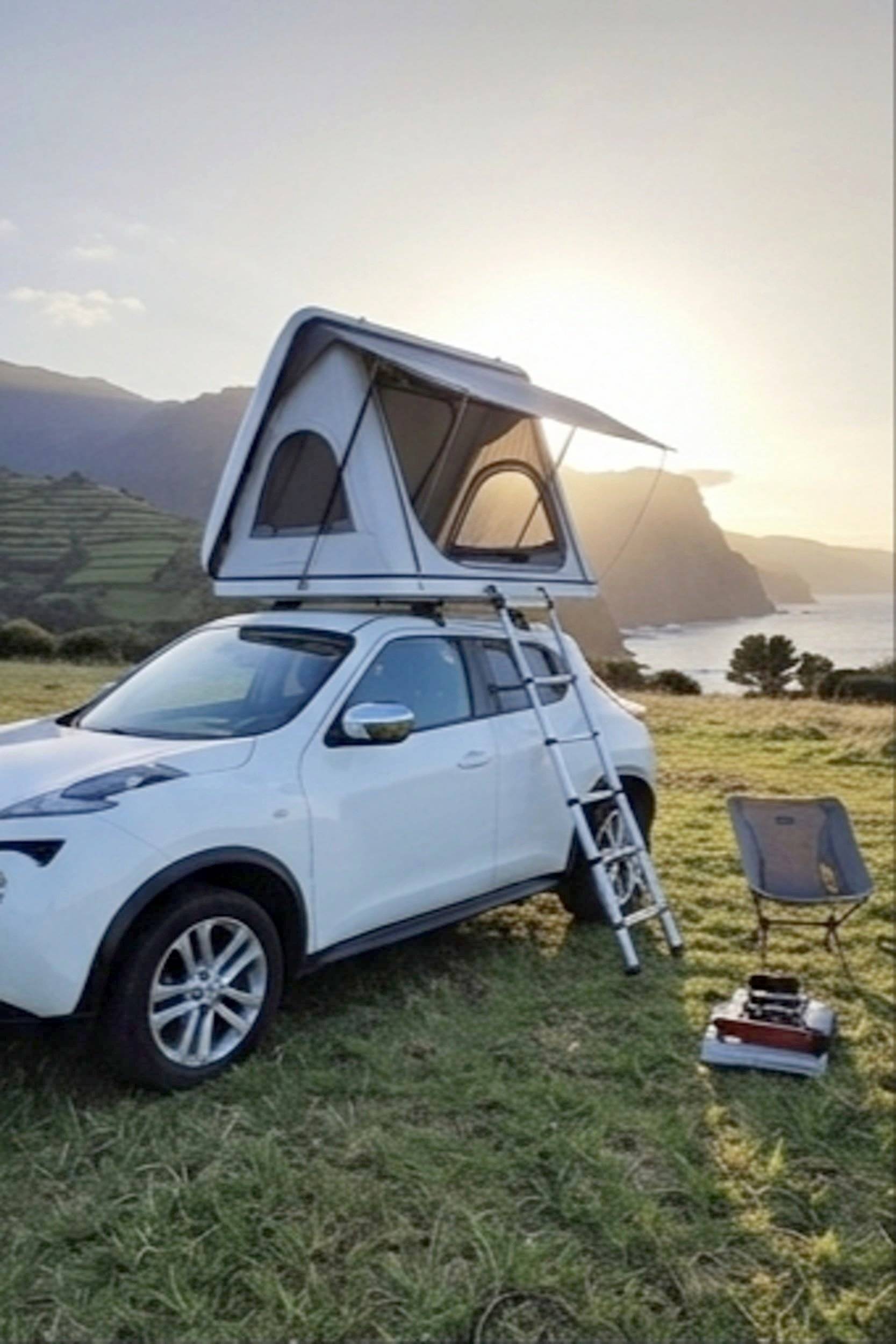 Vista del vehículo ángulo delantero Nissan Nissan - Yescapa