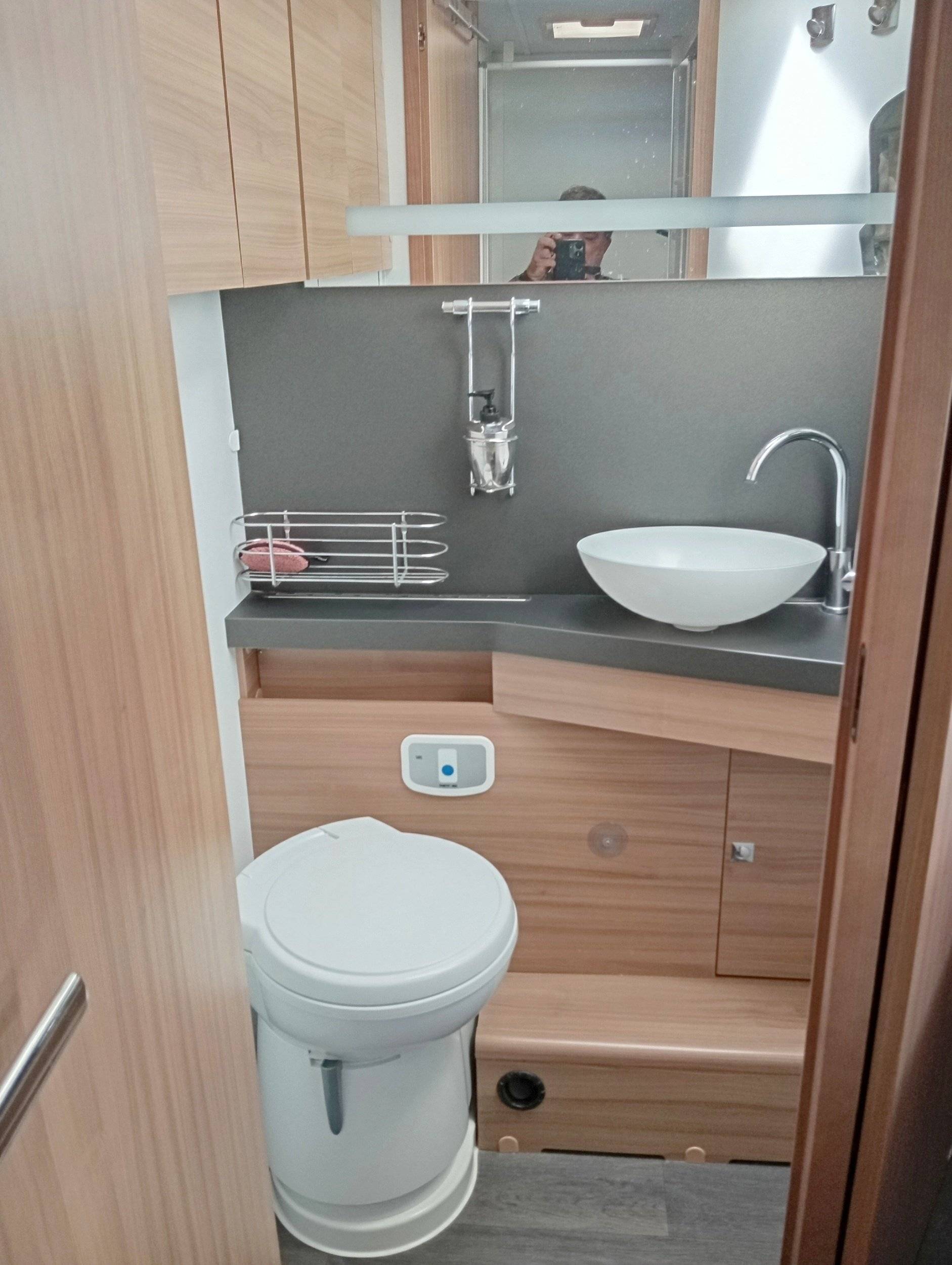 Adria Adria Coral Suprème 670 SC