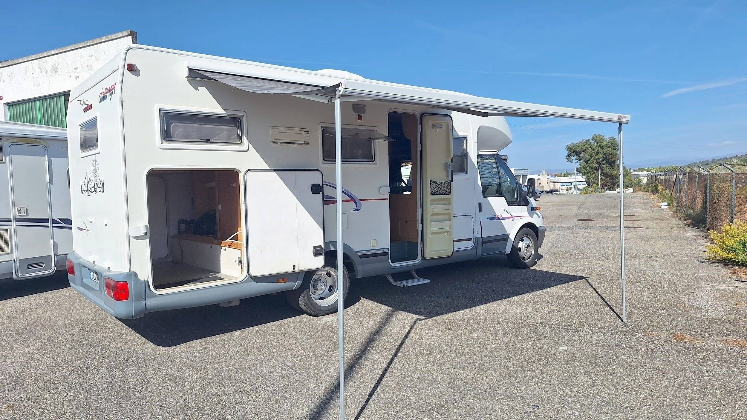 Challenger Transit 2,2 l TDCi 110 ch.