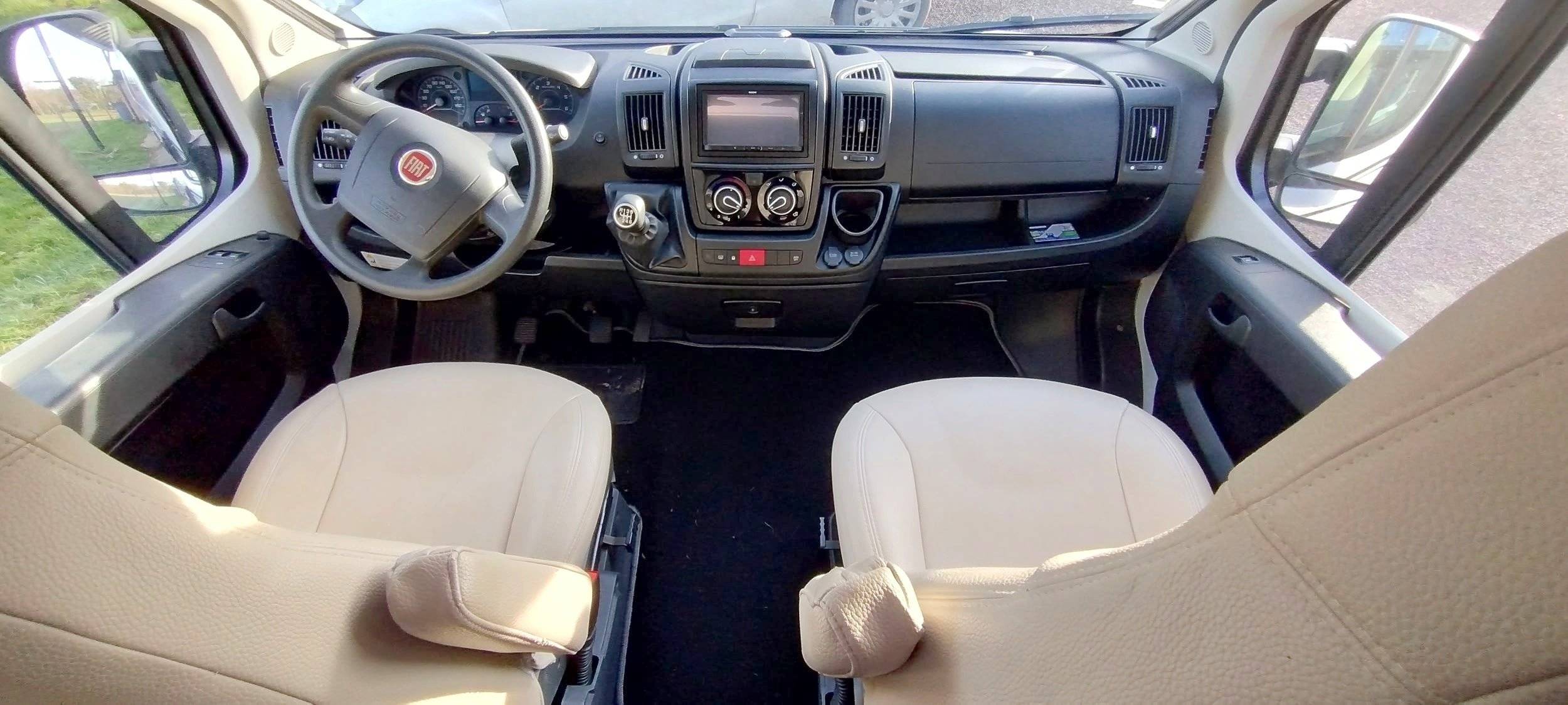 Font Vendôme Font vendôme Leader Van Duo