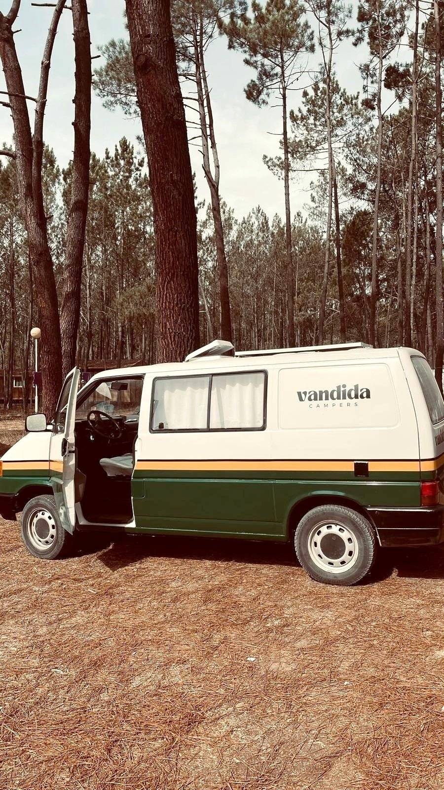 Volkswagen Transporter T4 2.4D