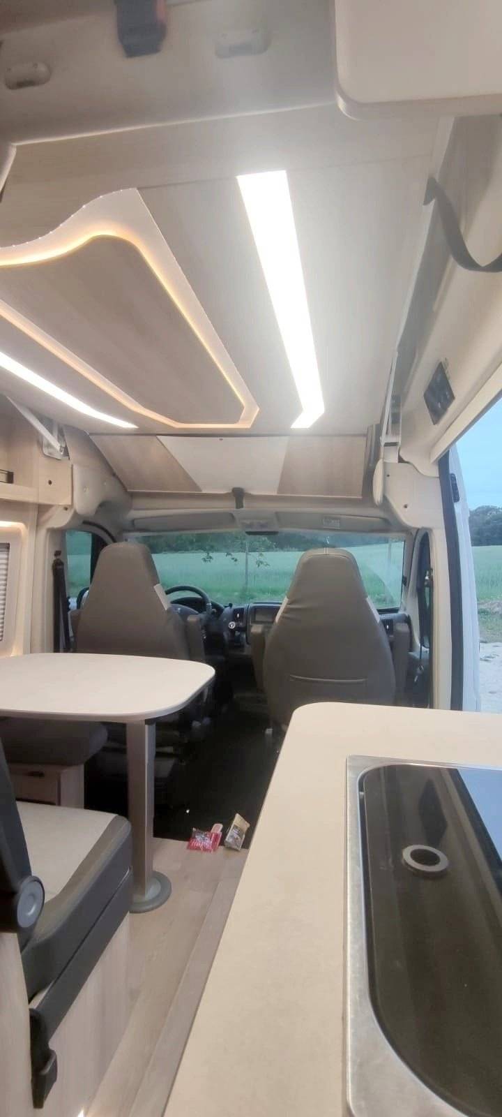 Dreamer Dreamer Family Van