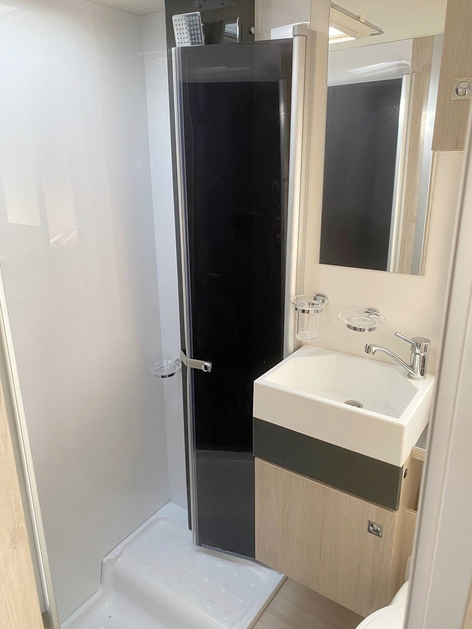 Challenger Challenger C256 VIP