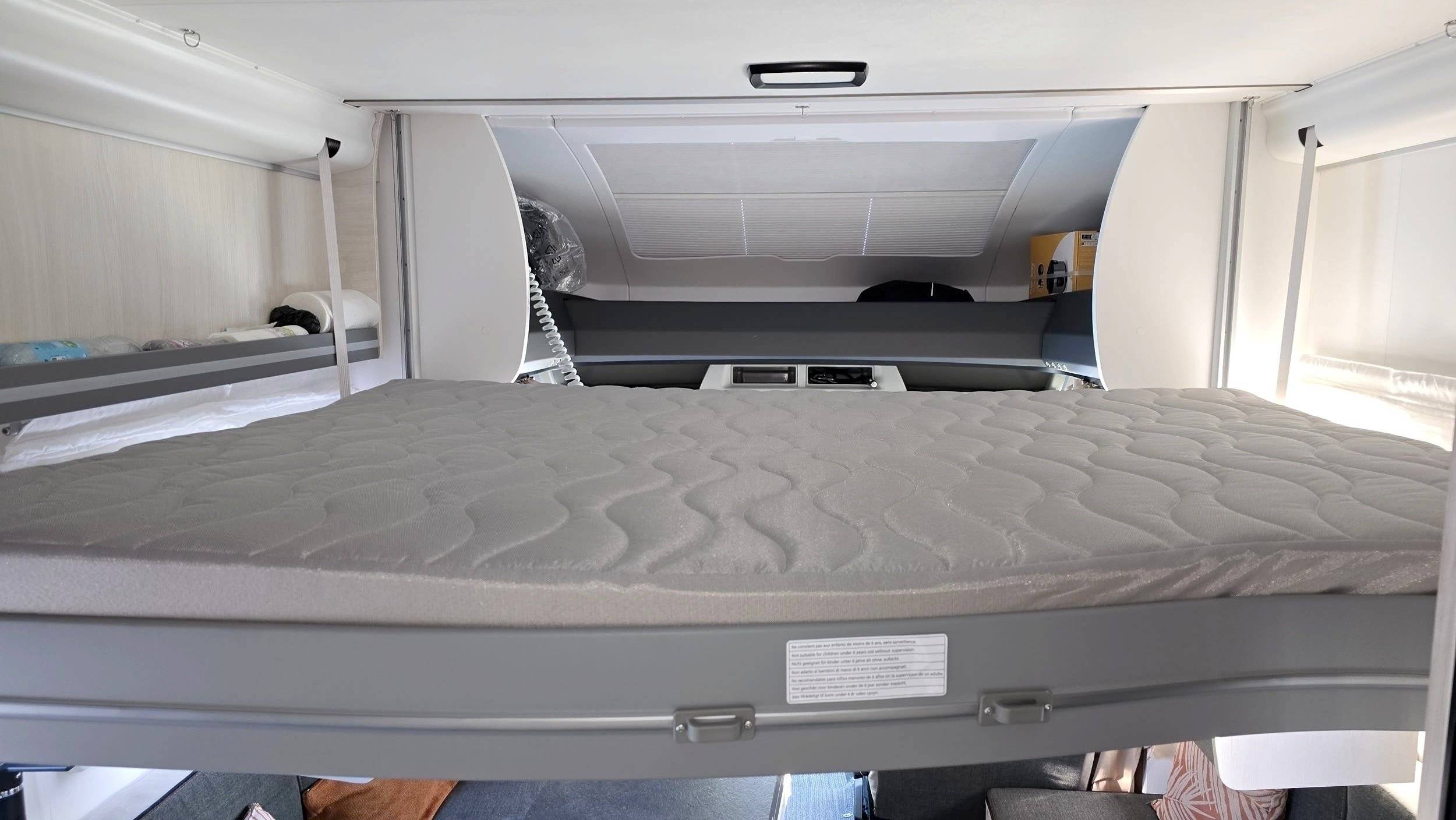 Challenger 308 Graphite Edition