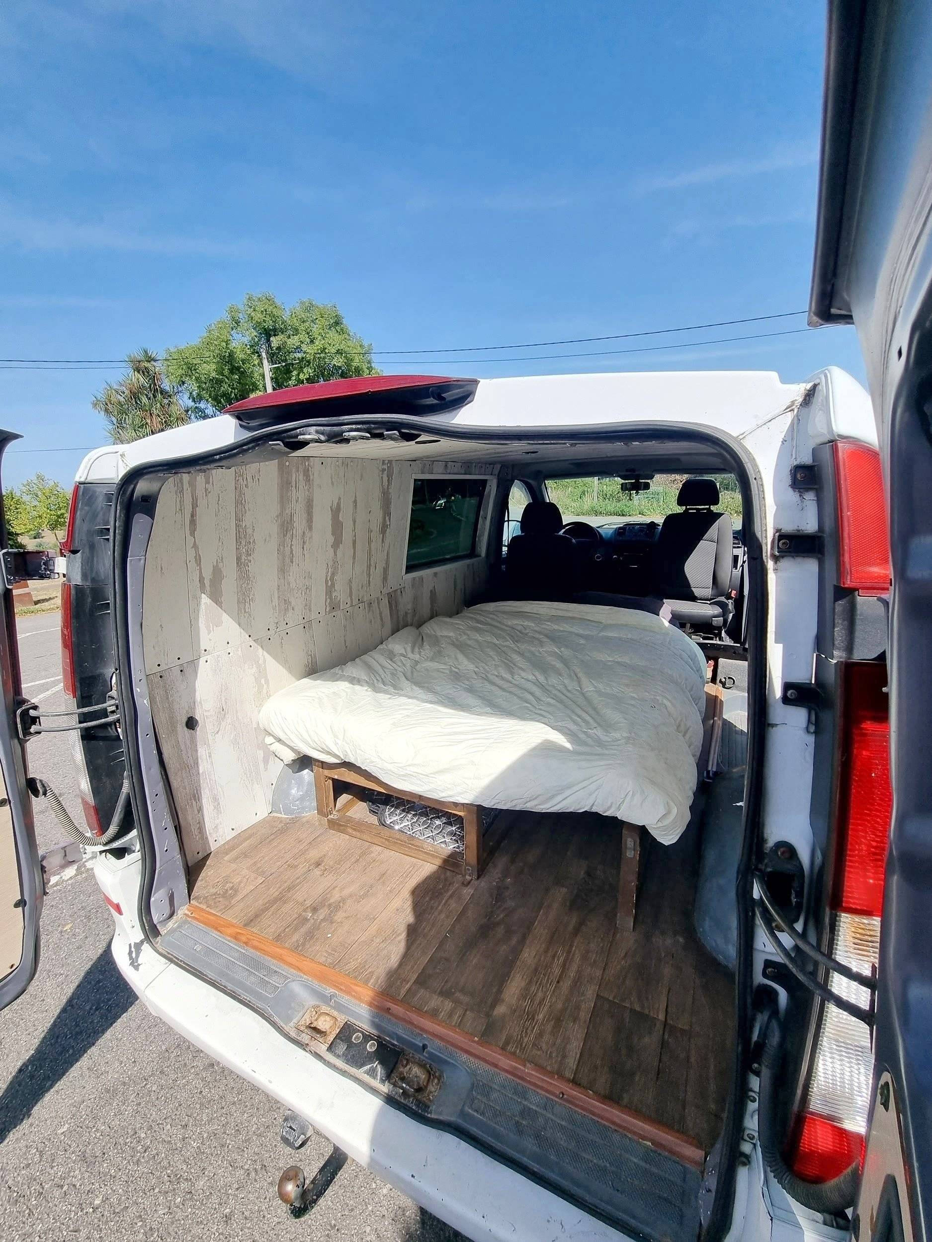 Schlafplätze Mercedes Vito 109 - Yescapa