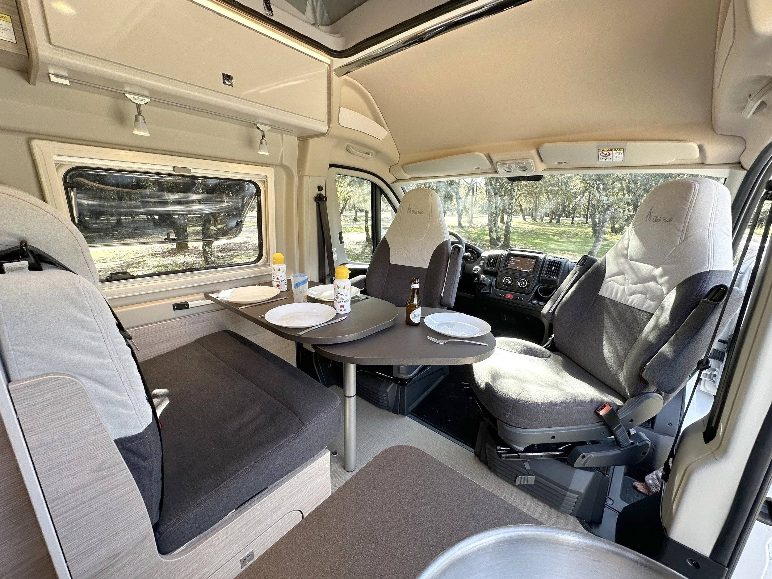 Bürstner CAMPEO C600 BLACK FOREST