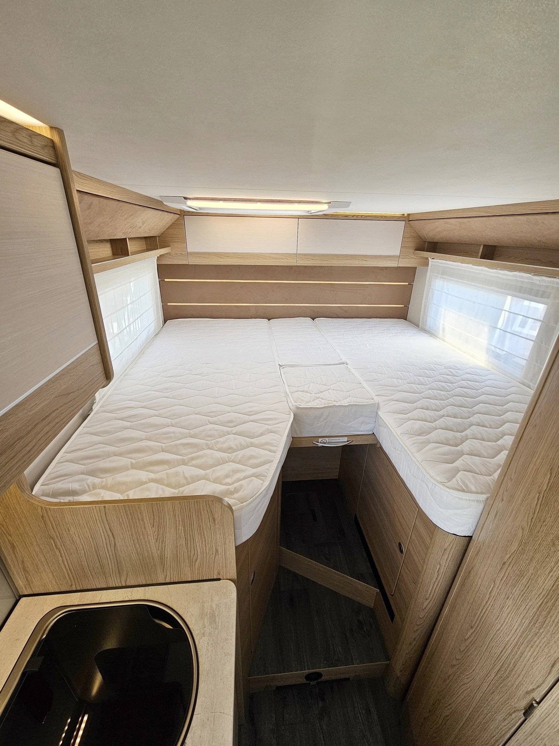 Couchages Fiat Ducato 2.3L 140cv - Yescapa