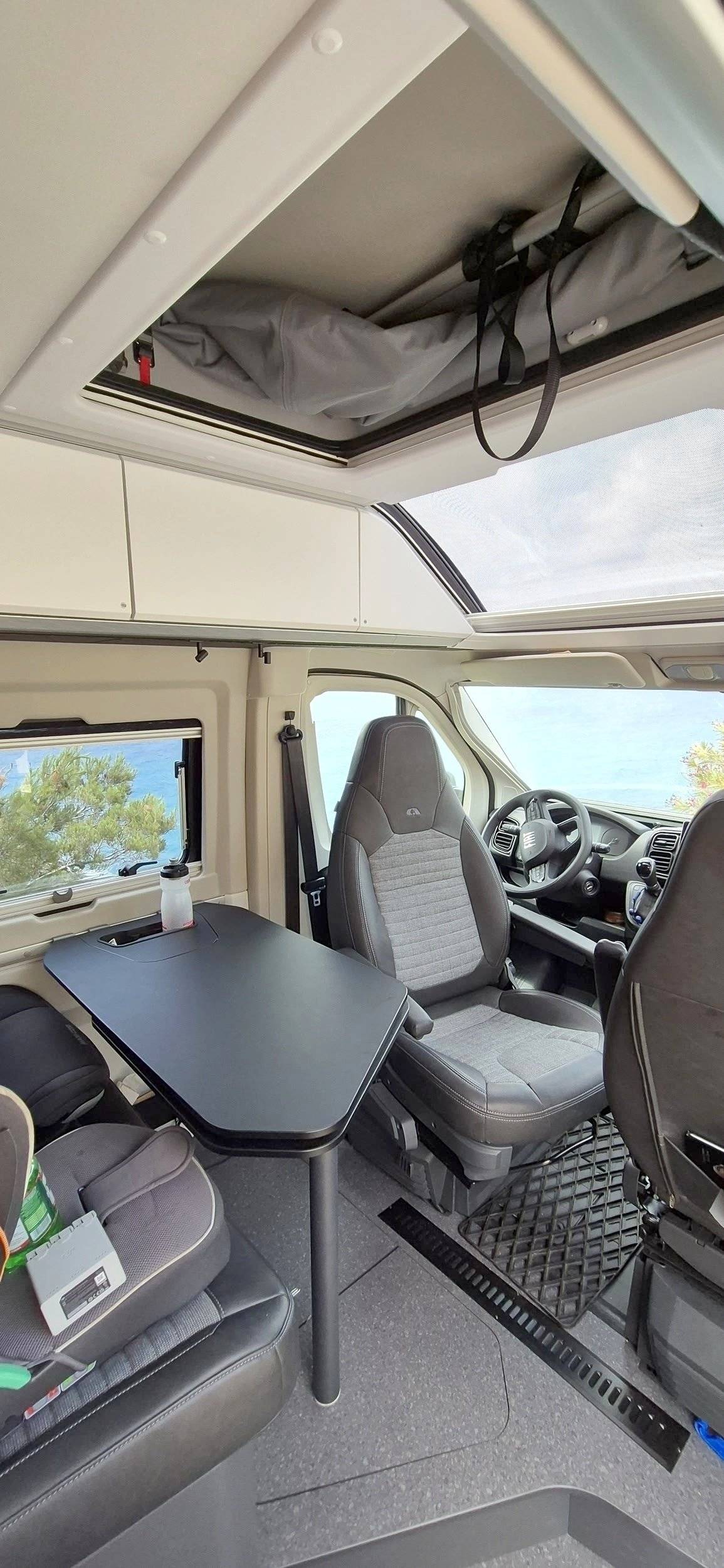 Coin repas Fiat Ducato 2,3 l 180 ch - Yescapa