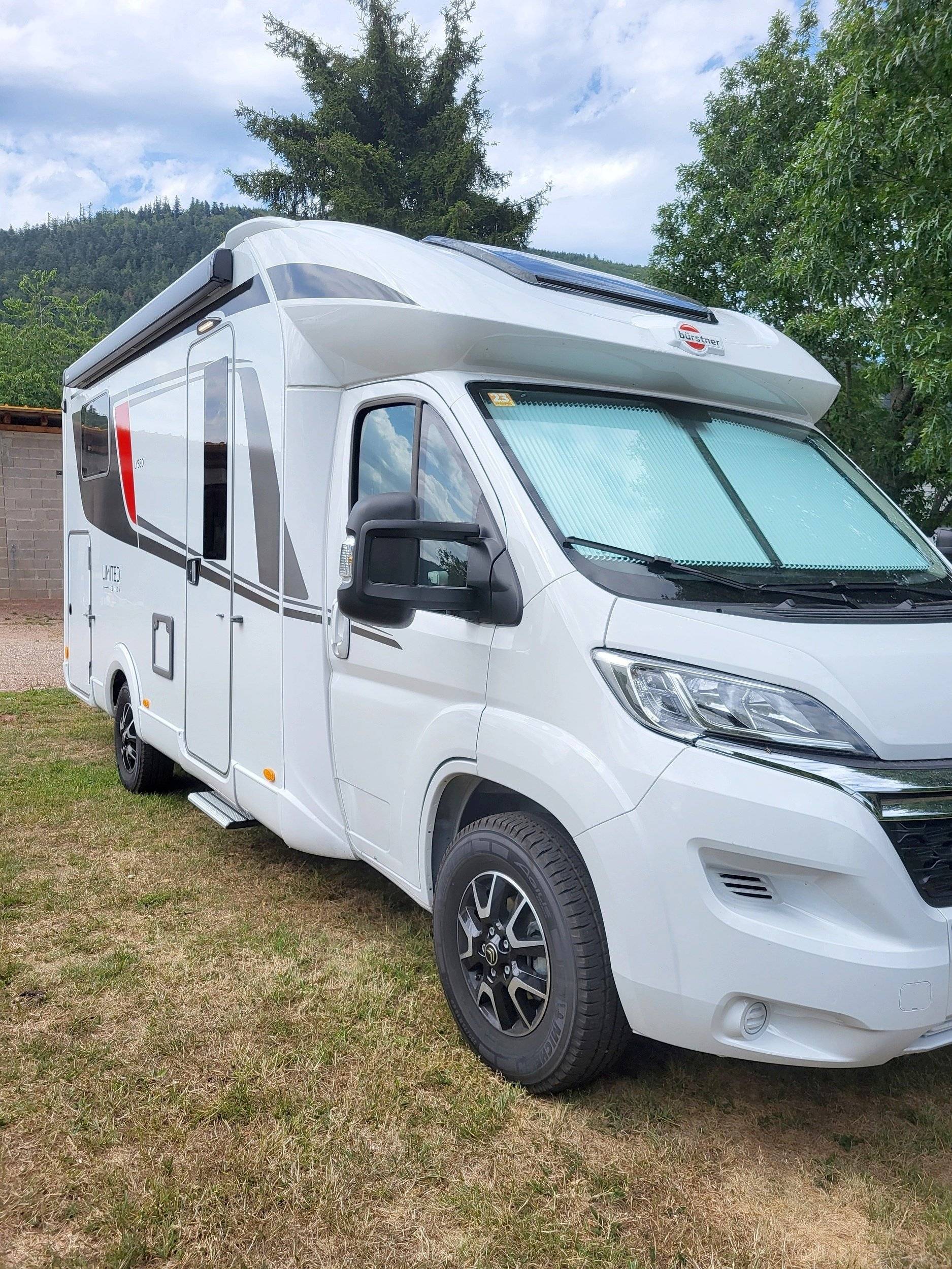 Burstner  Burstner lyseo limited 