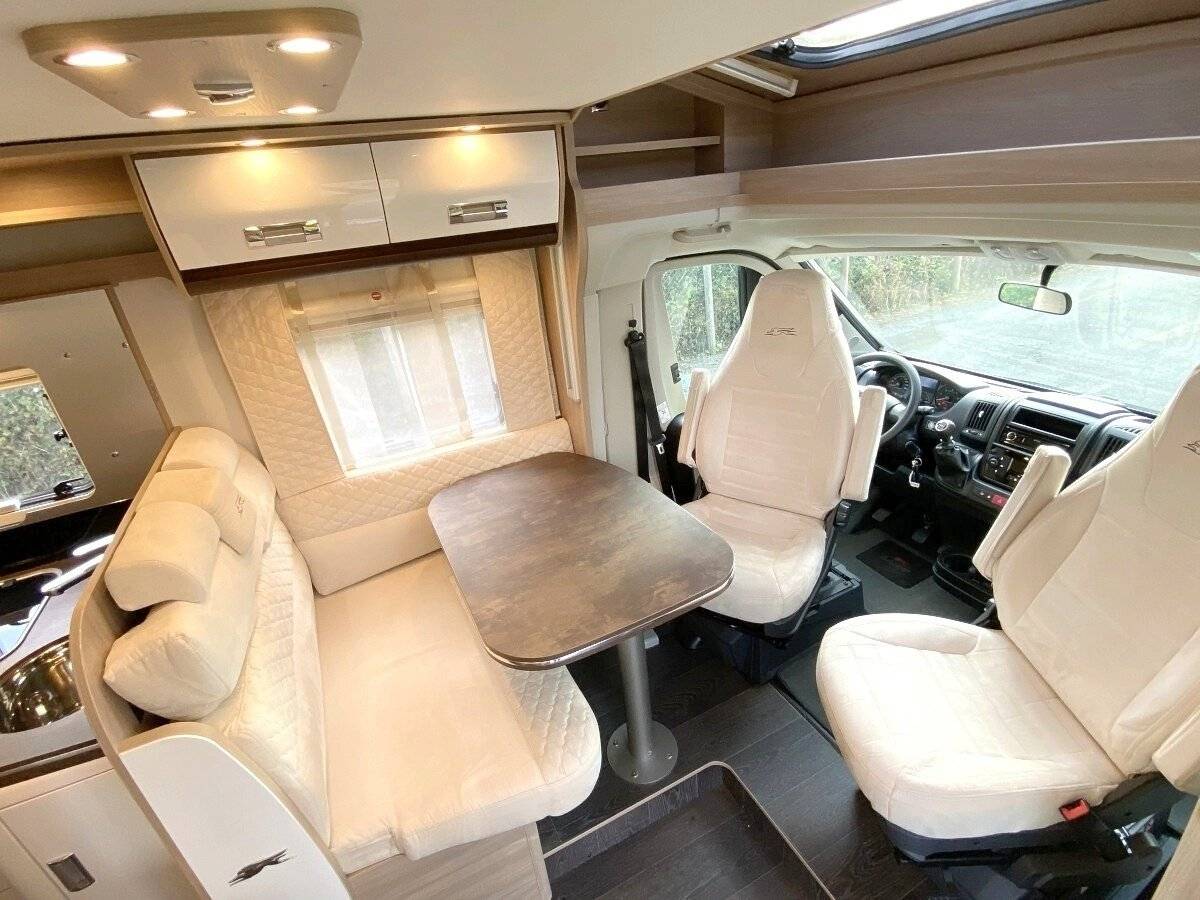 Dining Area Fiat Fiat Ducato - Yescapa