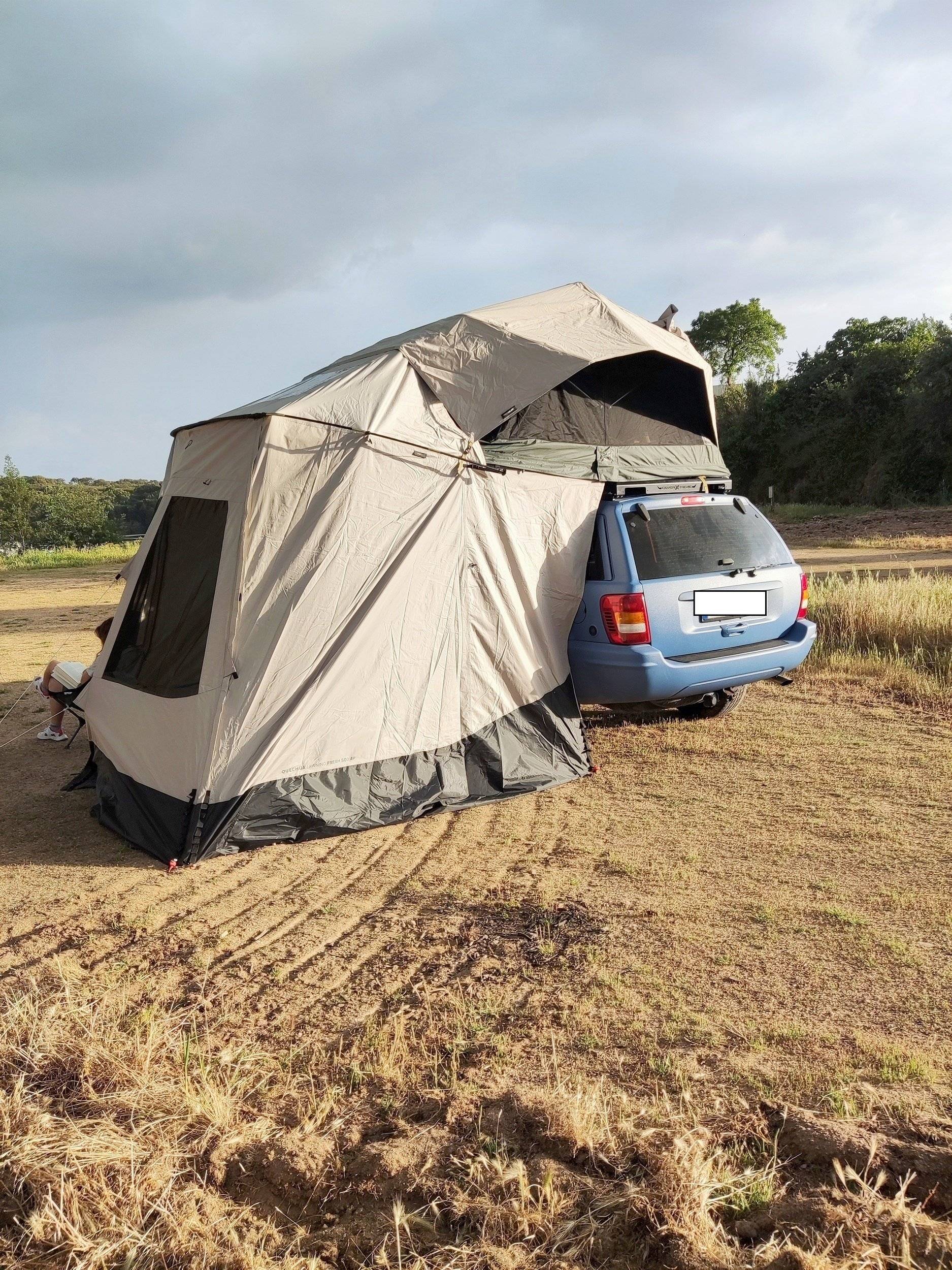 Rear view Jeep JEEP - Yescapa