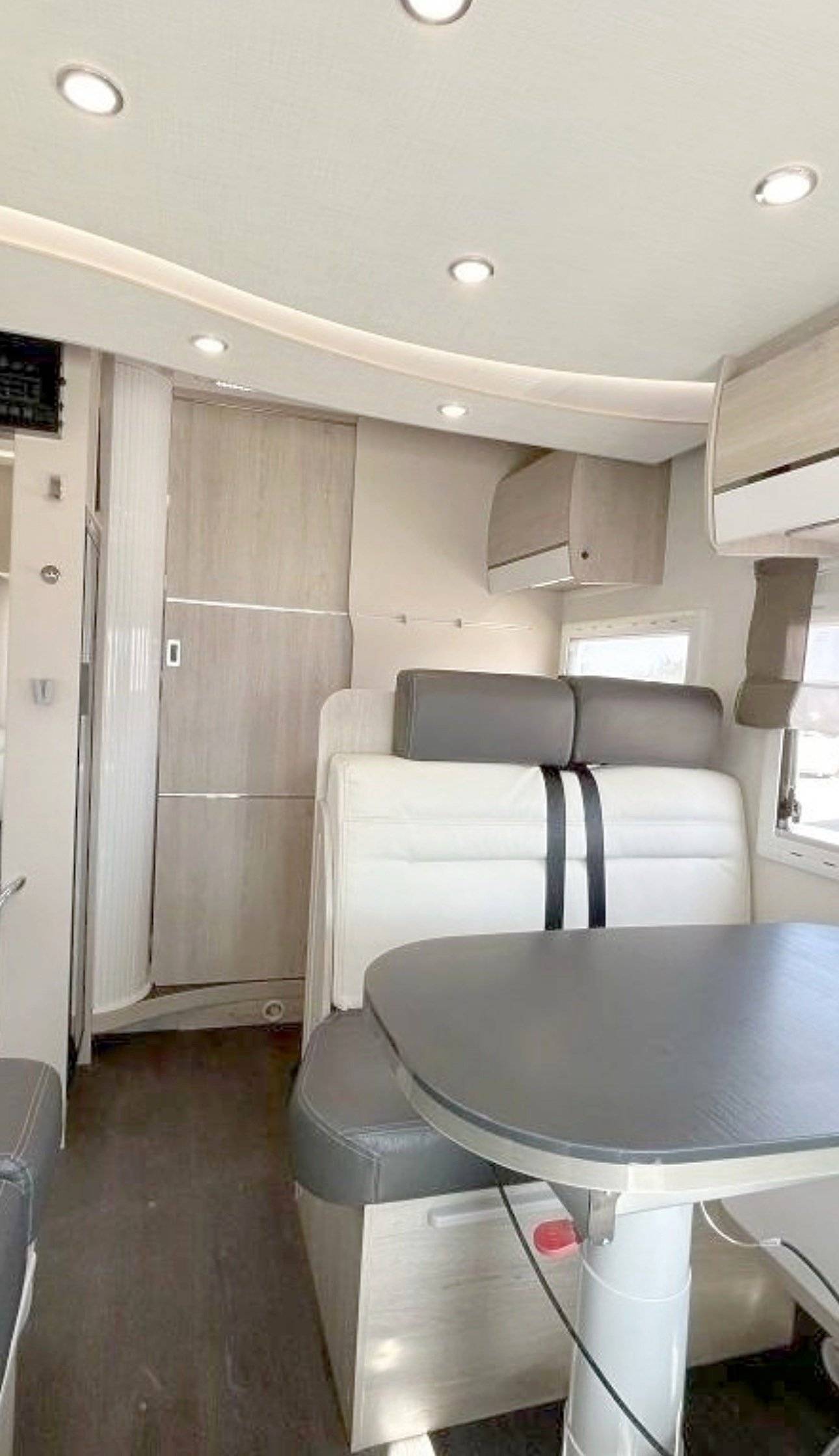 Challenger 2,3 l 130 ch