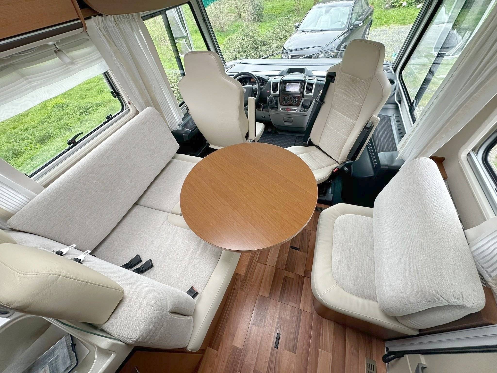 Coin repas Fiat Ducato 3,0 l 177 ch/Al-Ko - Yescapa