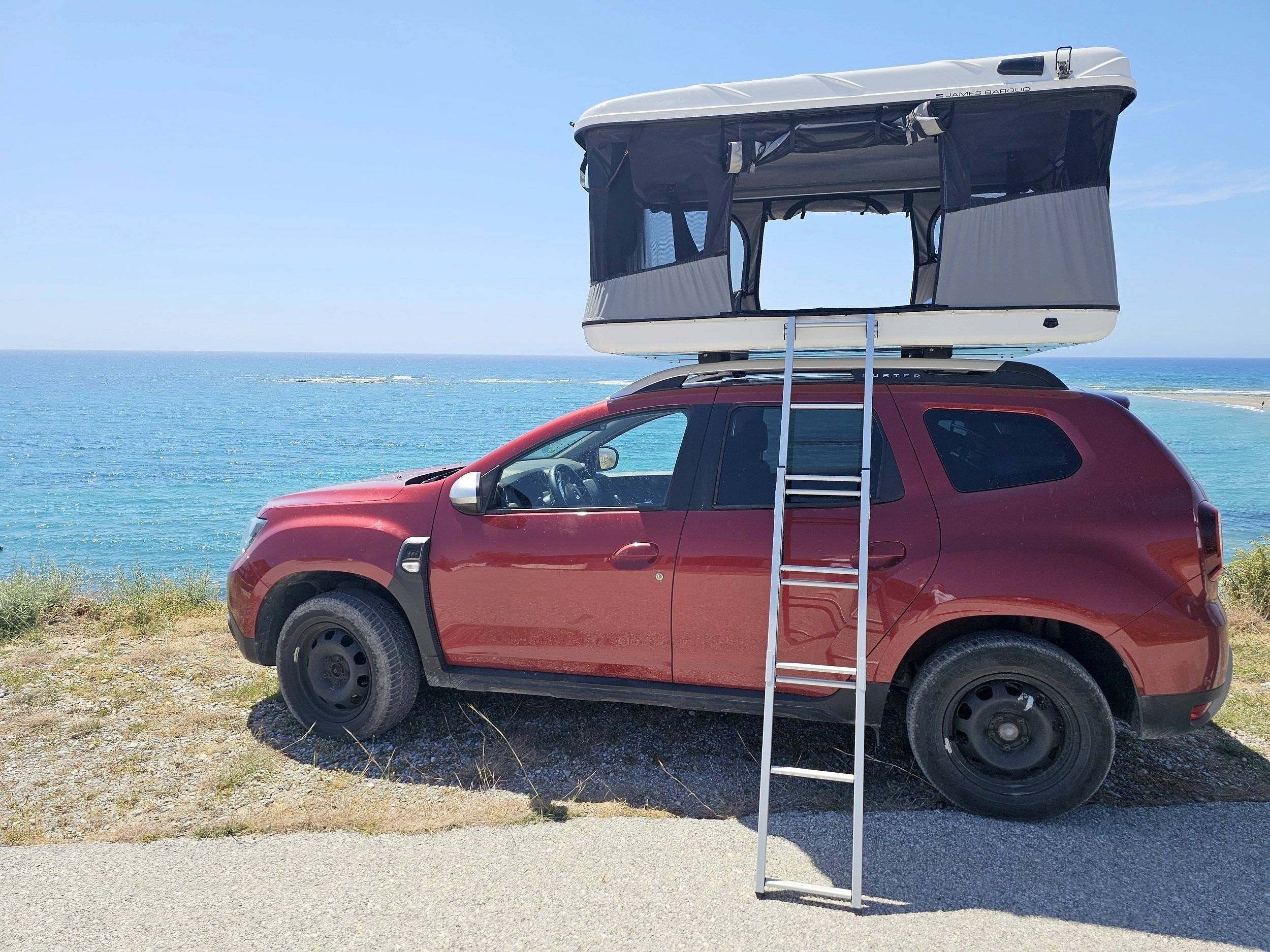 Vista del vehículo ángulo delantero Renault - Yescapa