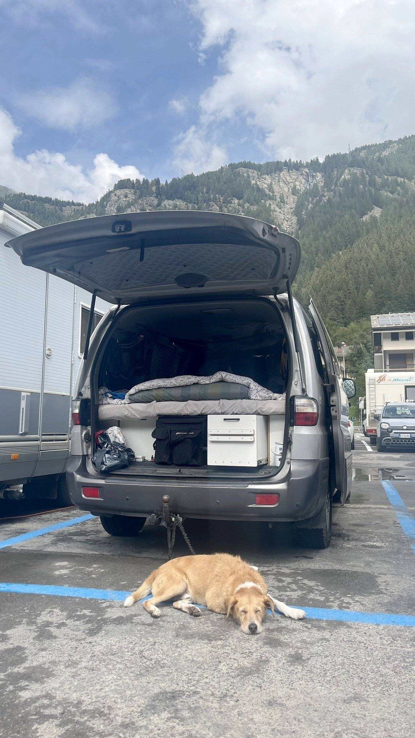 Hyundai H-1 2.5 td svx 4p