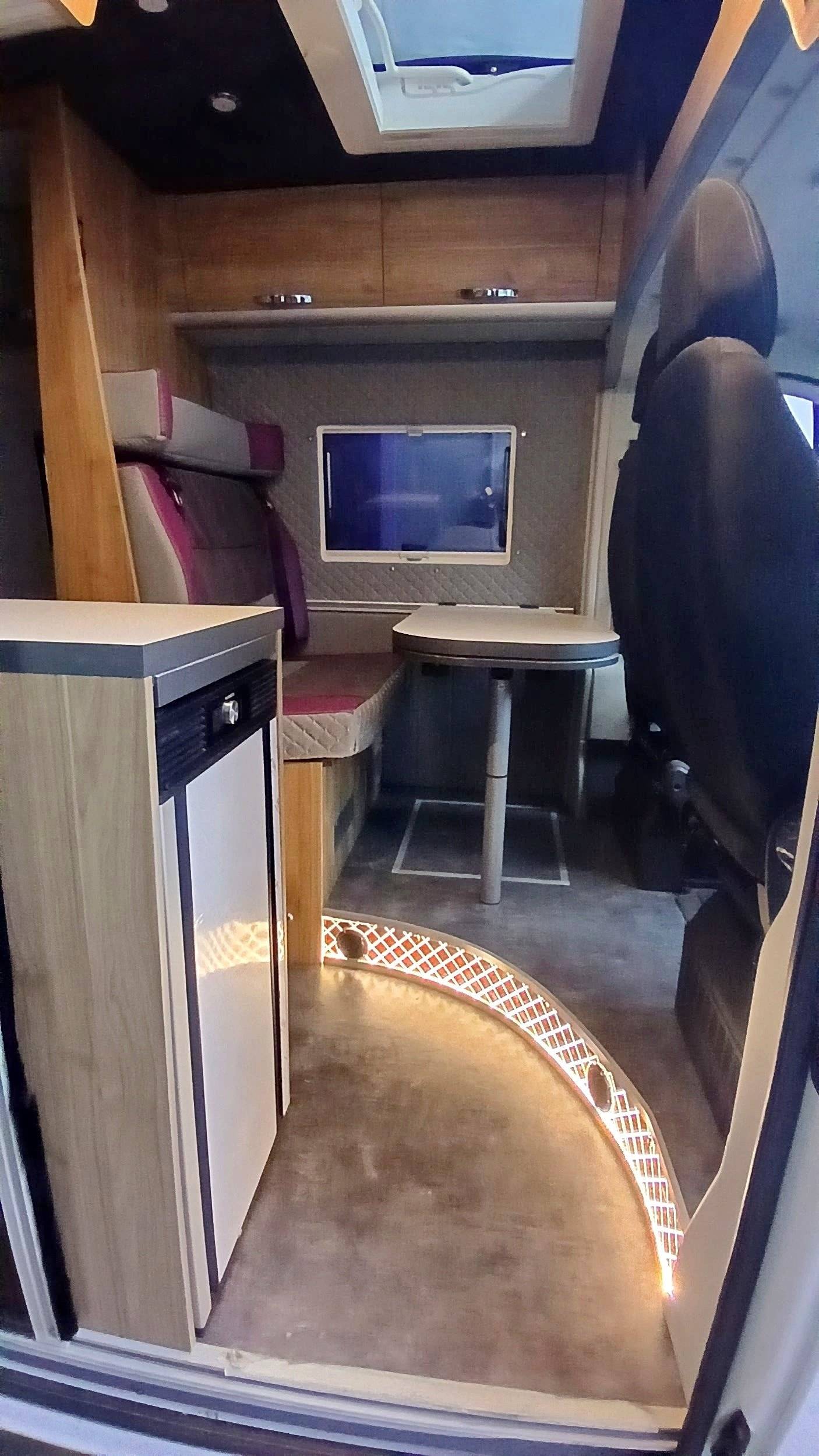 Camper Track DUCATO CAMPER VAN