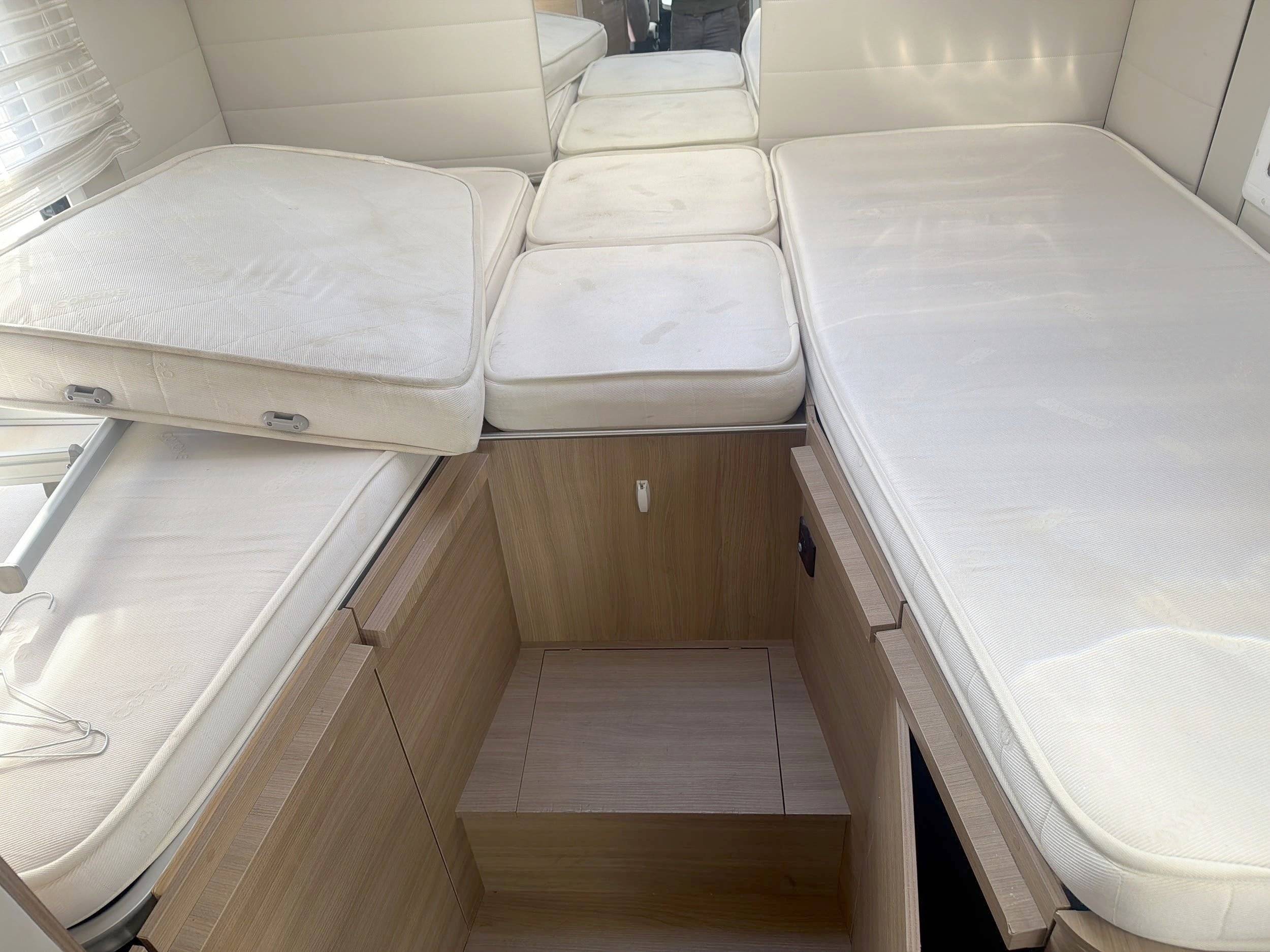 Slaapplaatsen Fiat Ducato 2,3 l Multijet 130 ch. - Yescapa