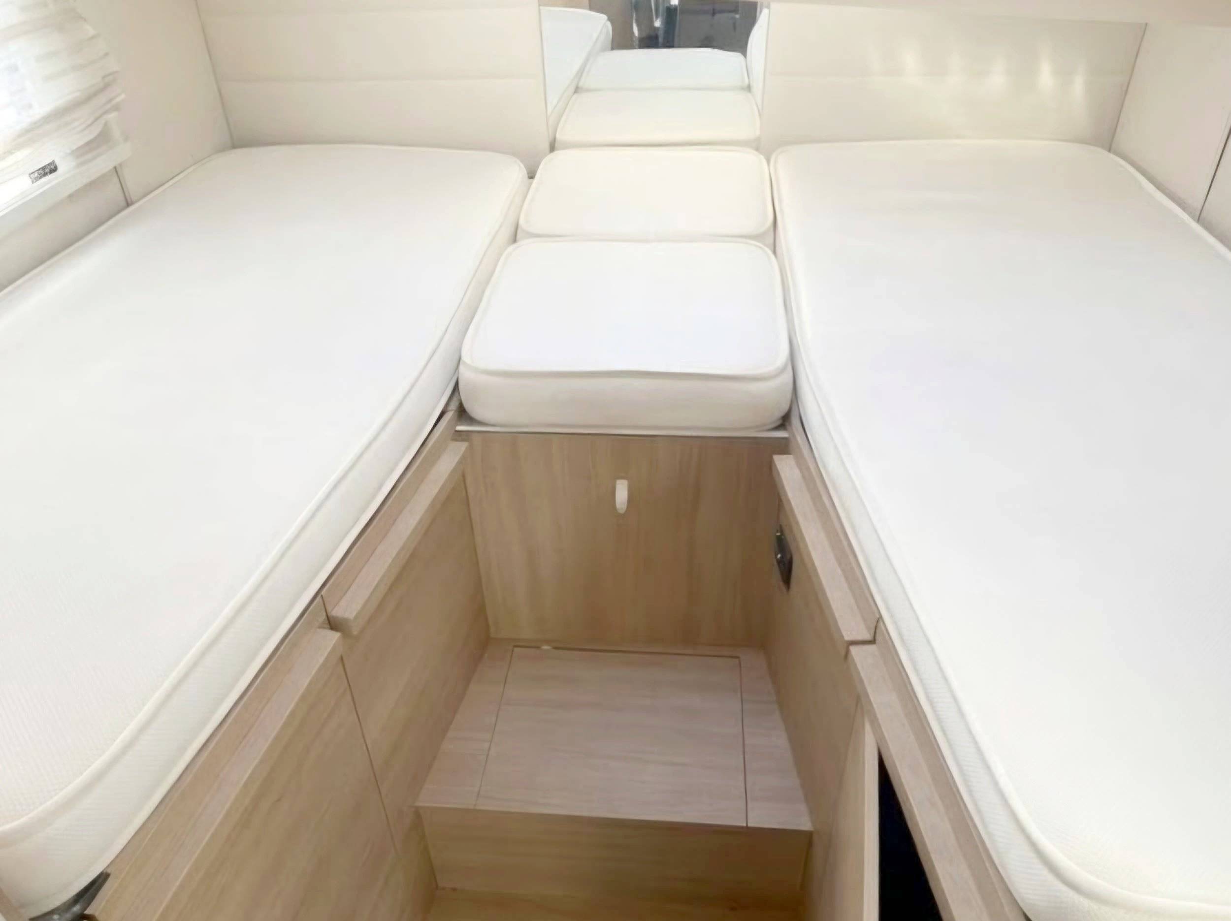 Couchages Fiat Ducato 2,3 l Multijet 130 ch. - Yescapa