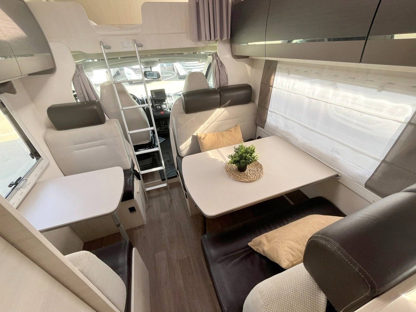 Challenger Challenger C256 VIP