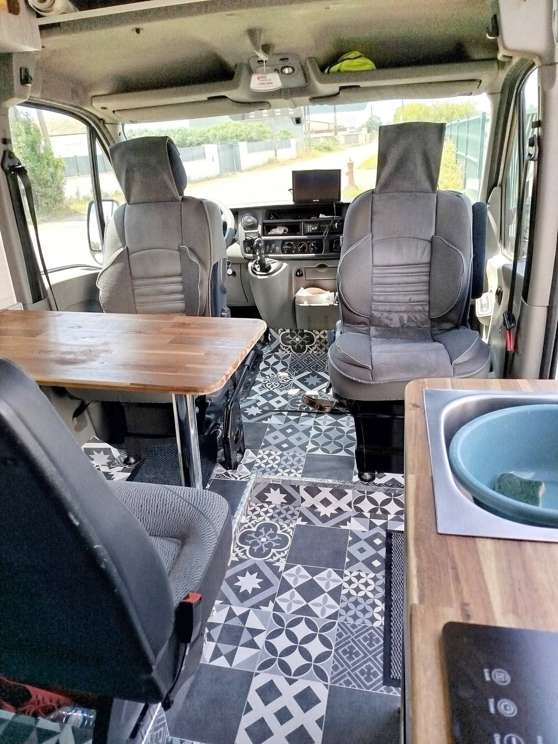 Coin repas Renault Renault master - Yescapa