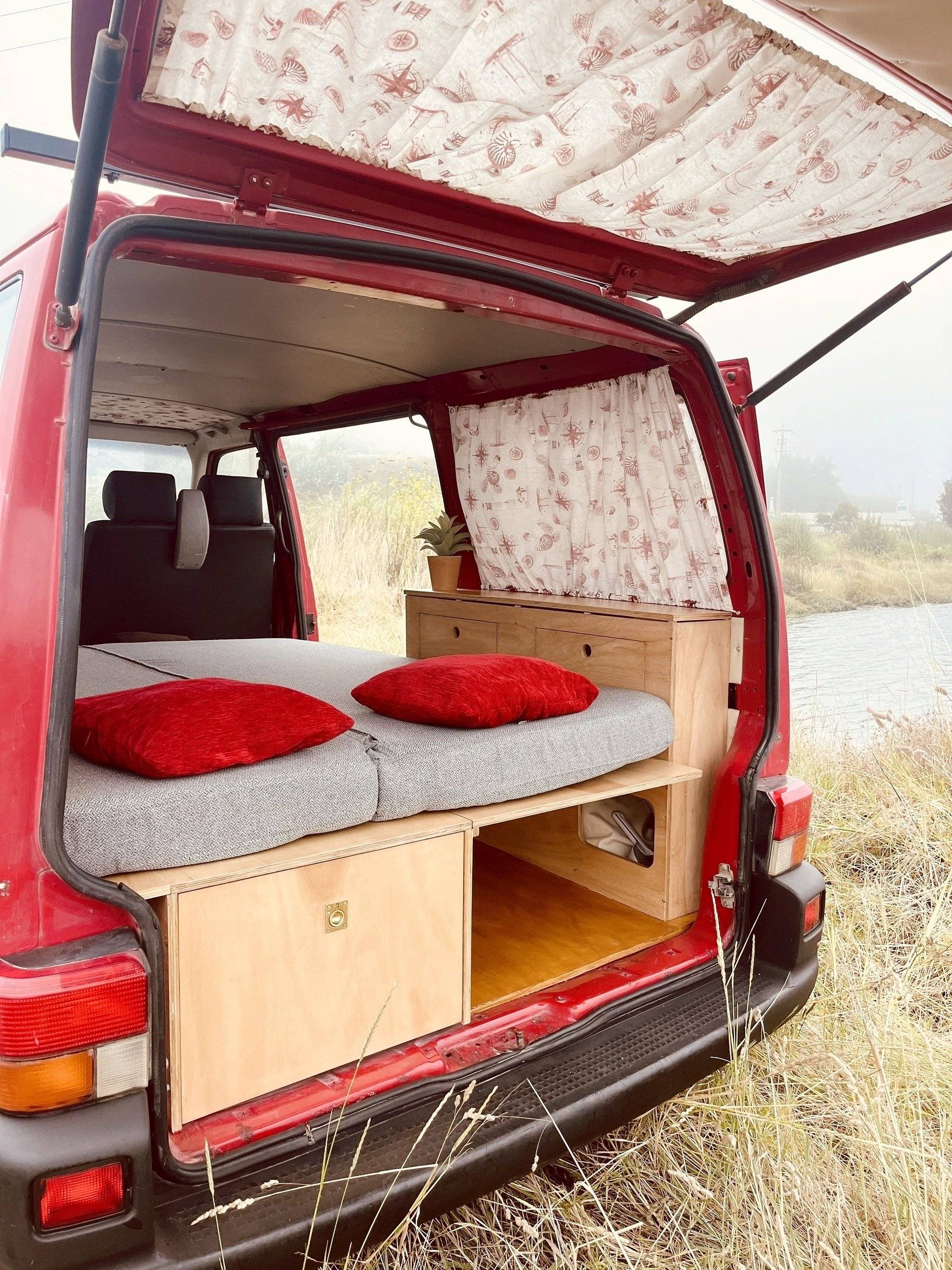 Berth Volkswagen Volkswagen Transporter - Yescapa