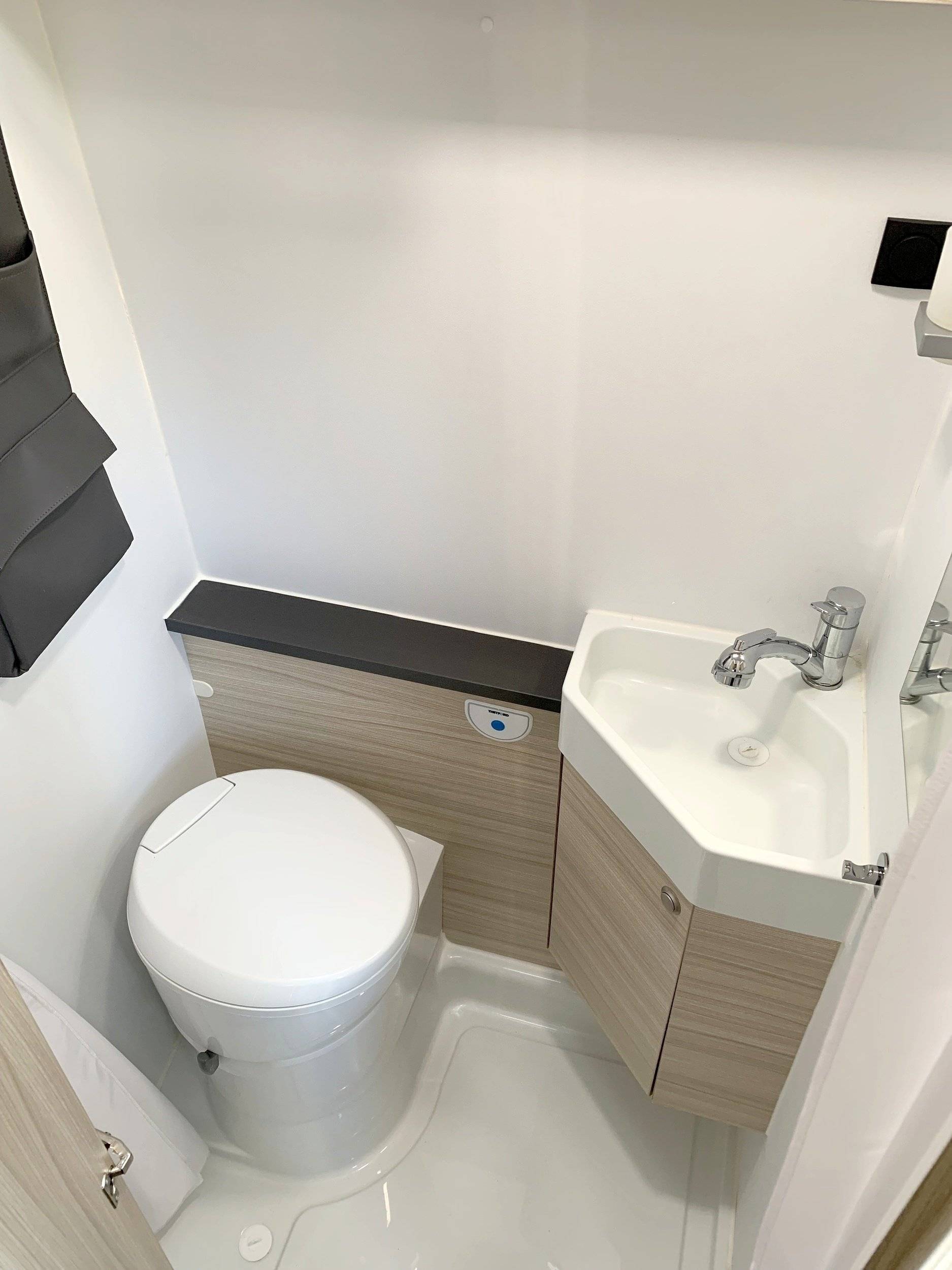 Sun Living V60 SP Family