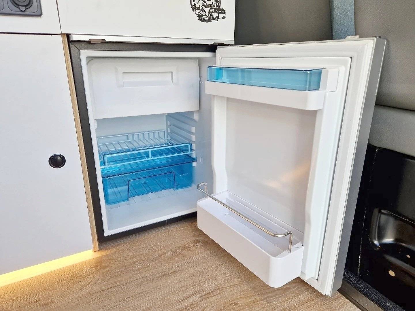 Caracol and friends Woody