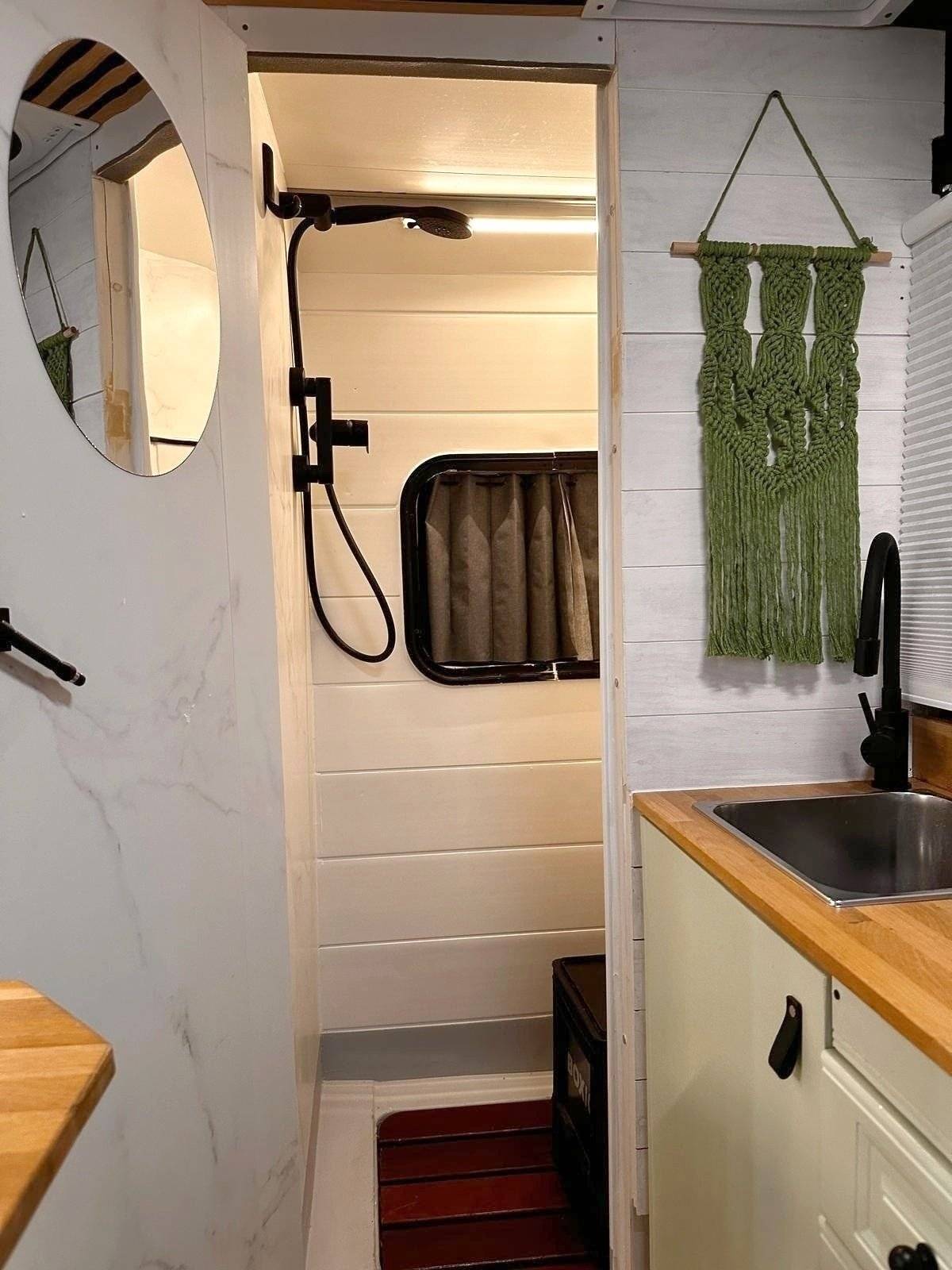 3 C Cartier/Brisebras 250