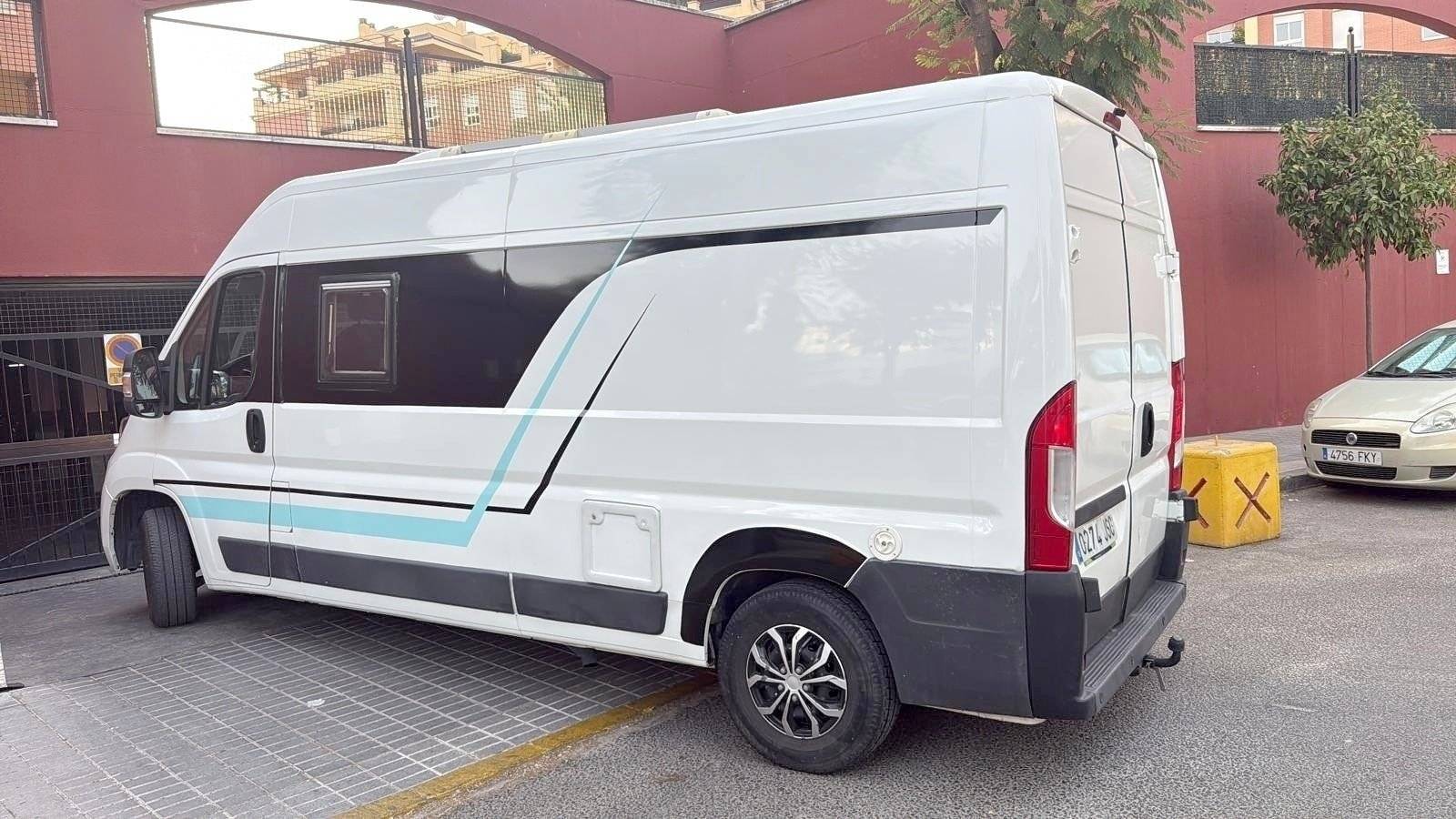 Eethoek Peugeot Boxer 2,2 l hdi 130 ch - Yescapa