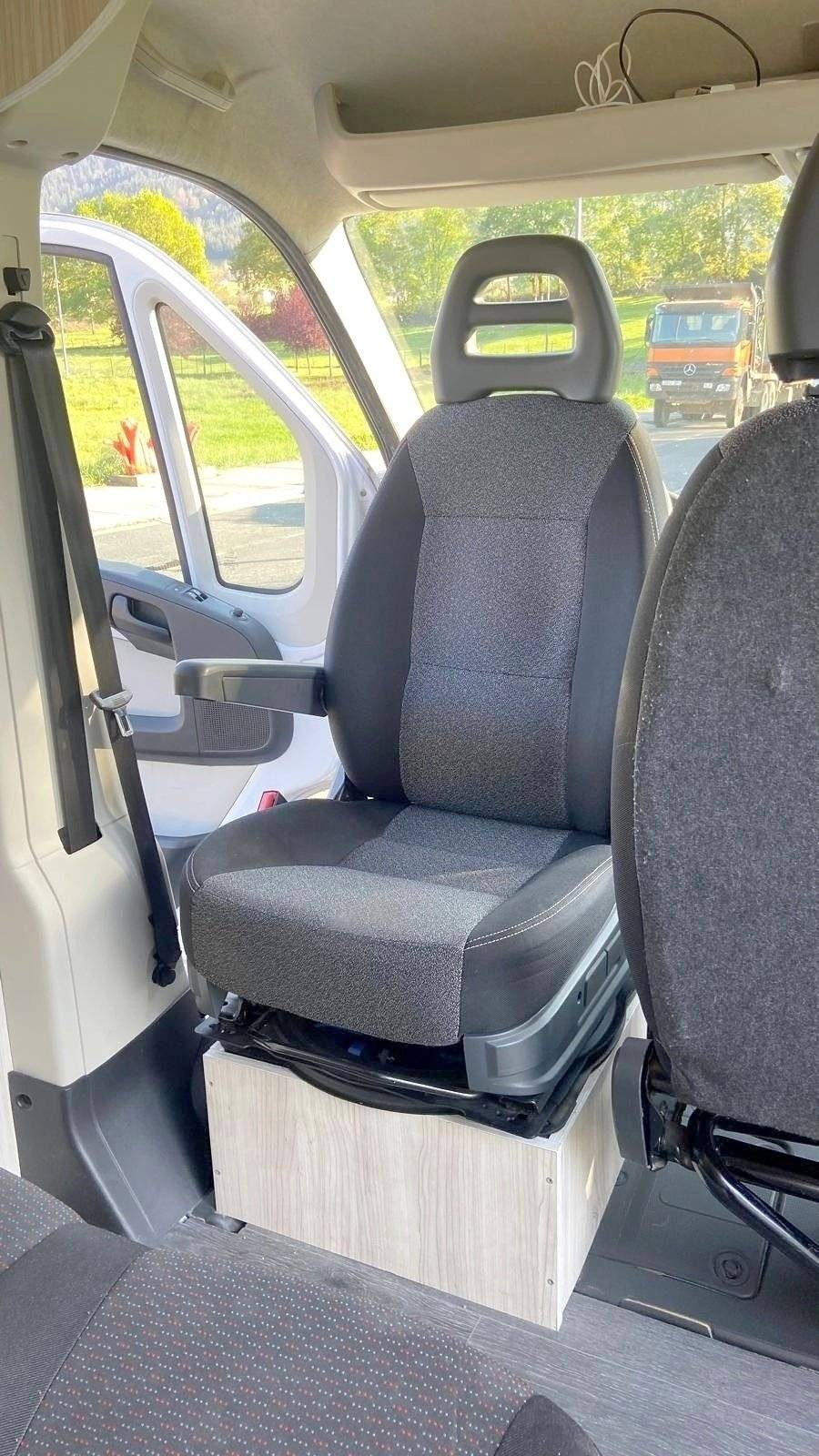Custo Van 