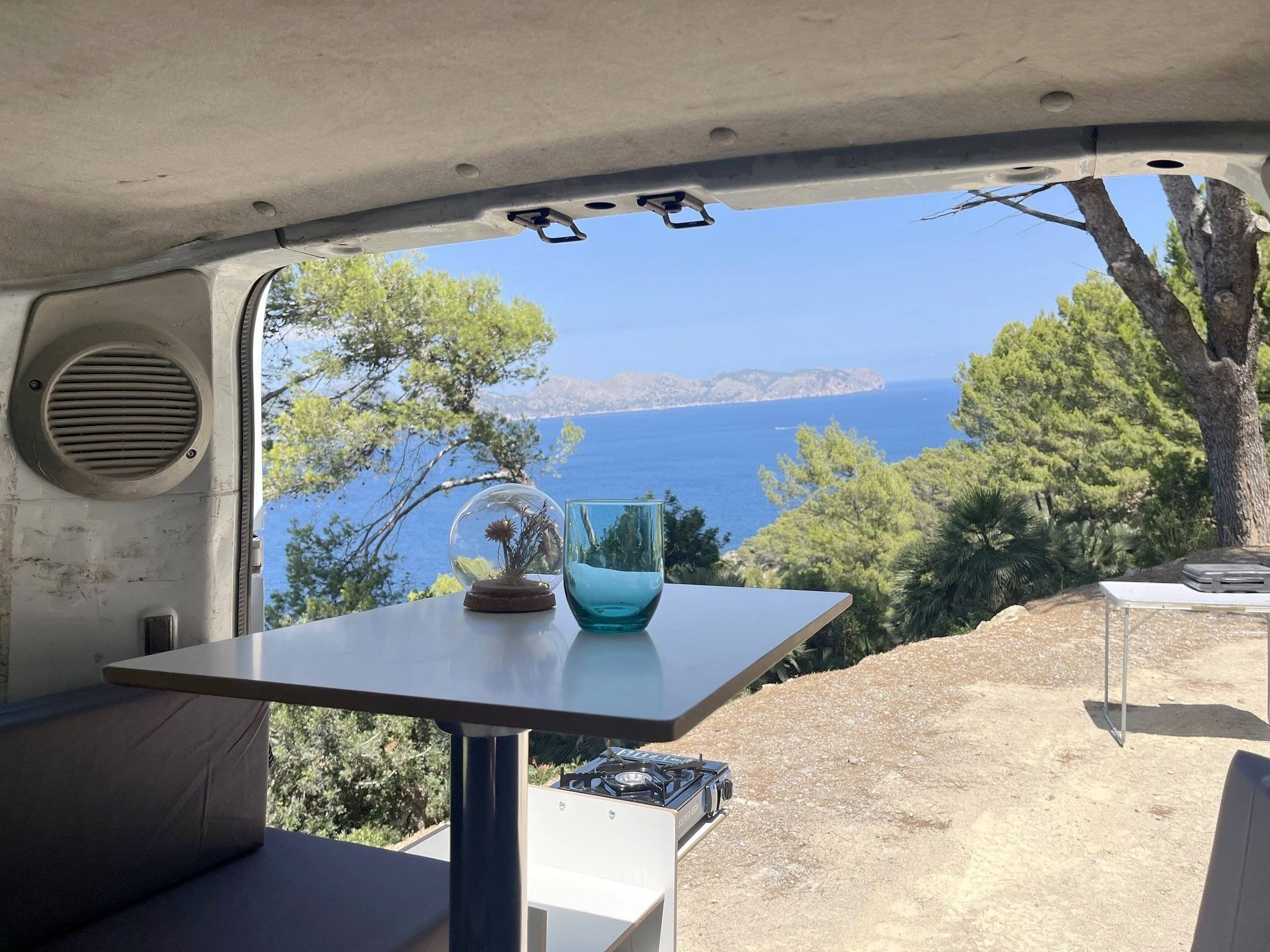 Dining Area Opel - Yescapa