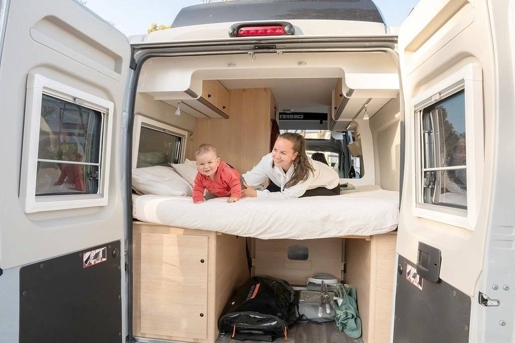 Couchages Fiat Fiat Ducato, 2.3 l 140 Multijet, Euro 6d-Temp - Yescapa