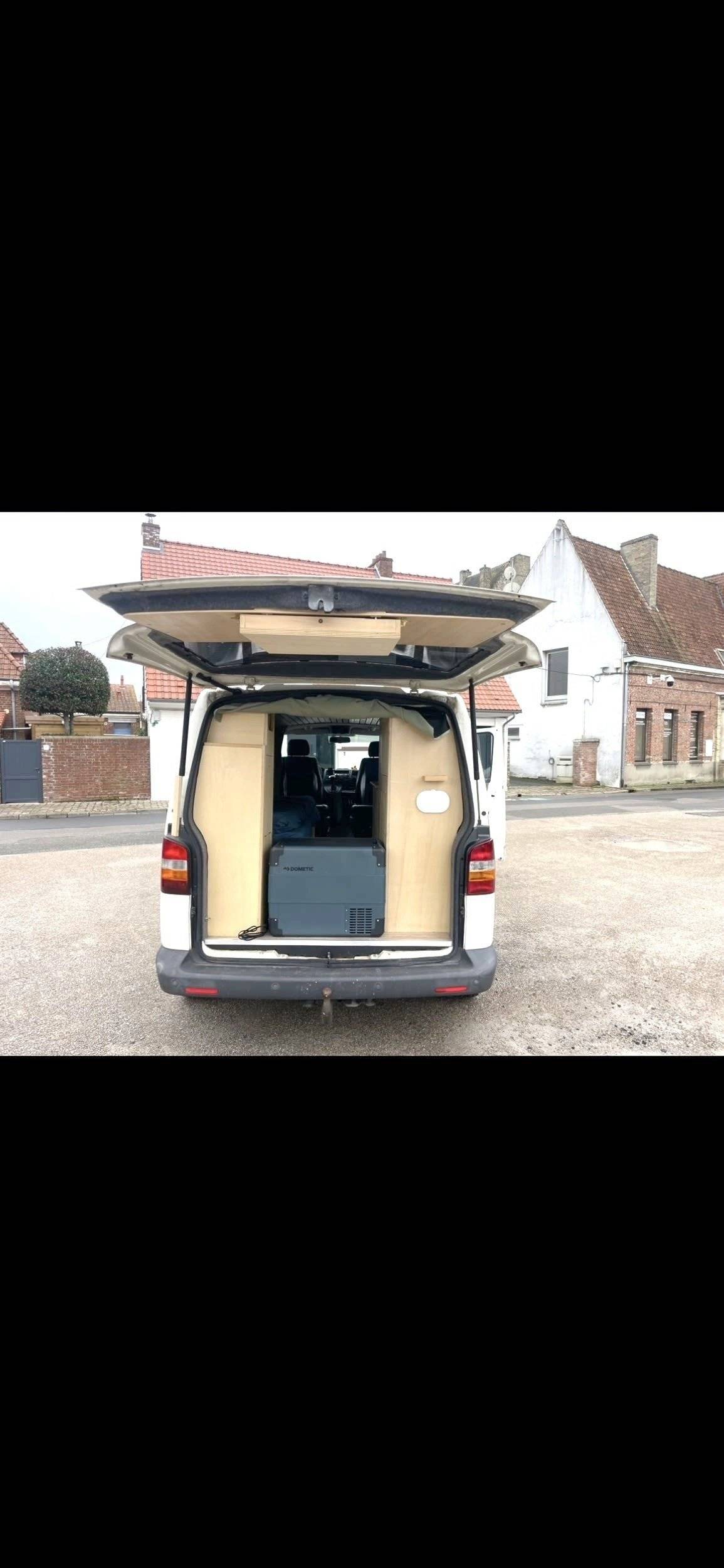 Volkswagen T5 2,5 l 130 ch