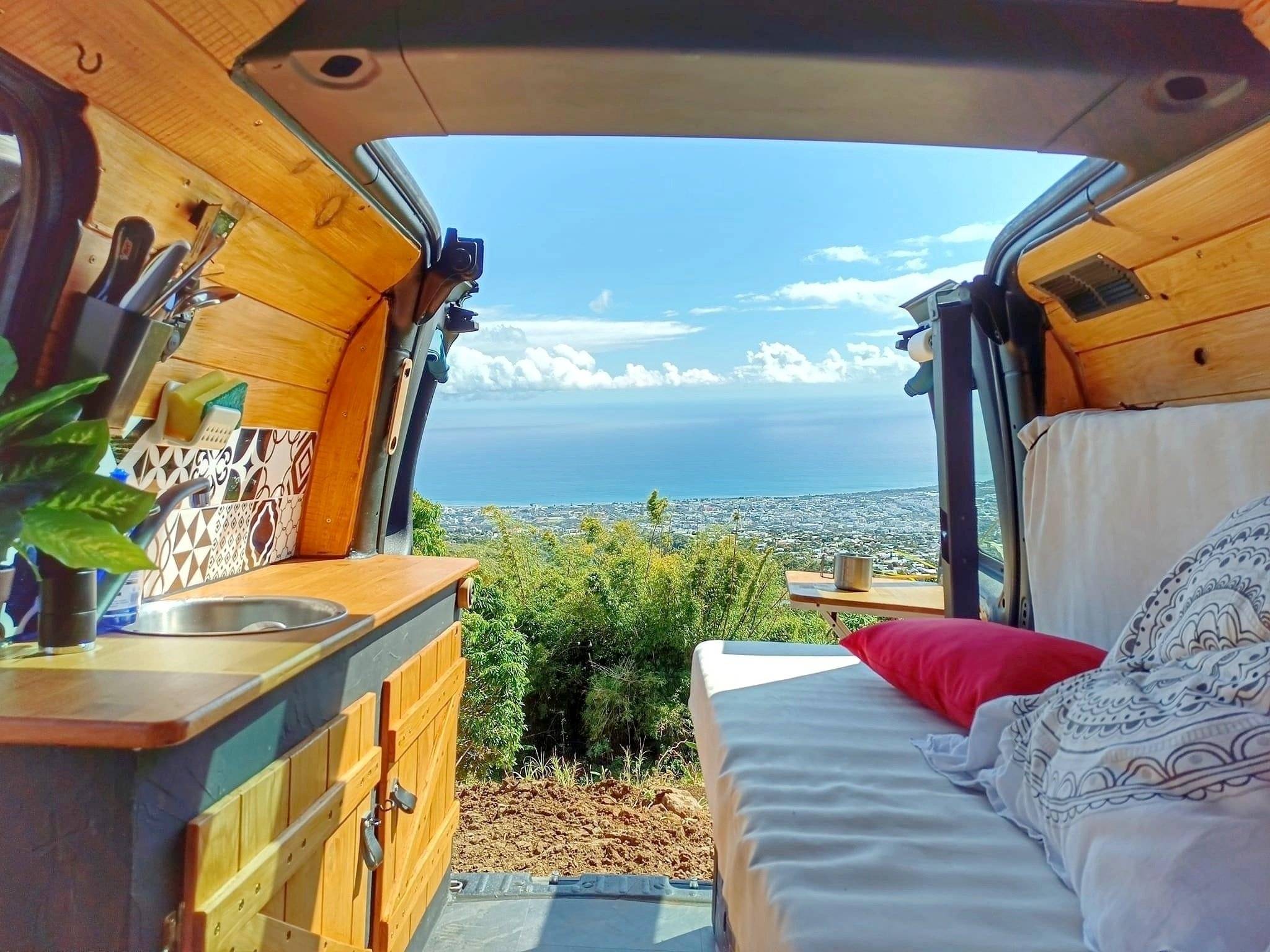 Kitchen Volkswagen Caddy 2,0 l 102 ch - Yescapa