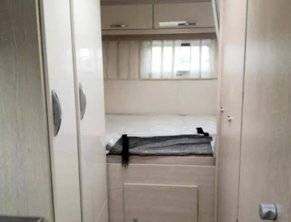 Berth Fiat Ducato 2,3 l 148 ch - Yescapa