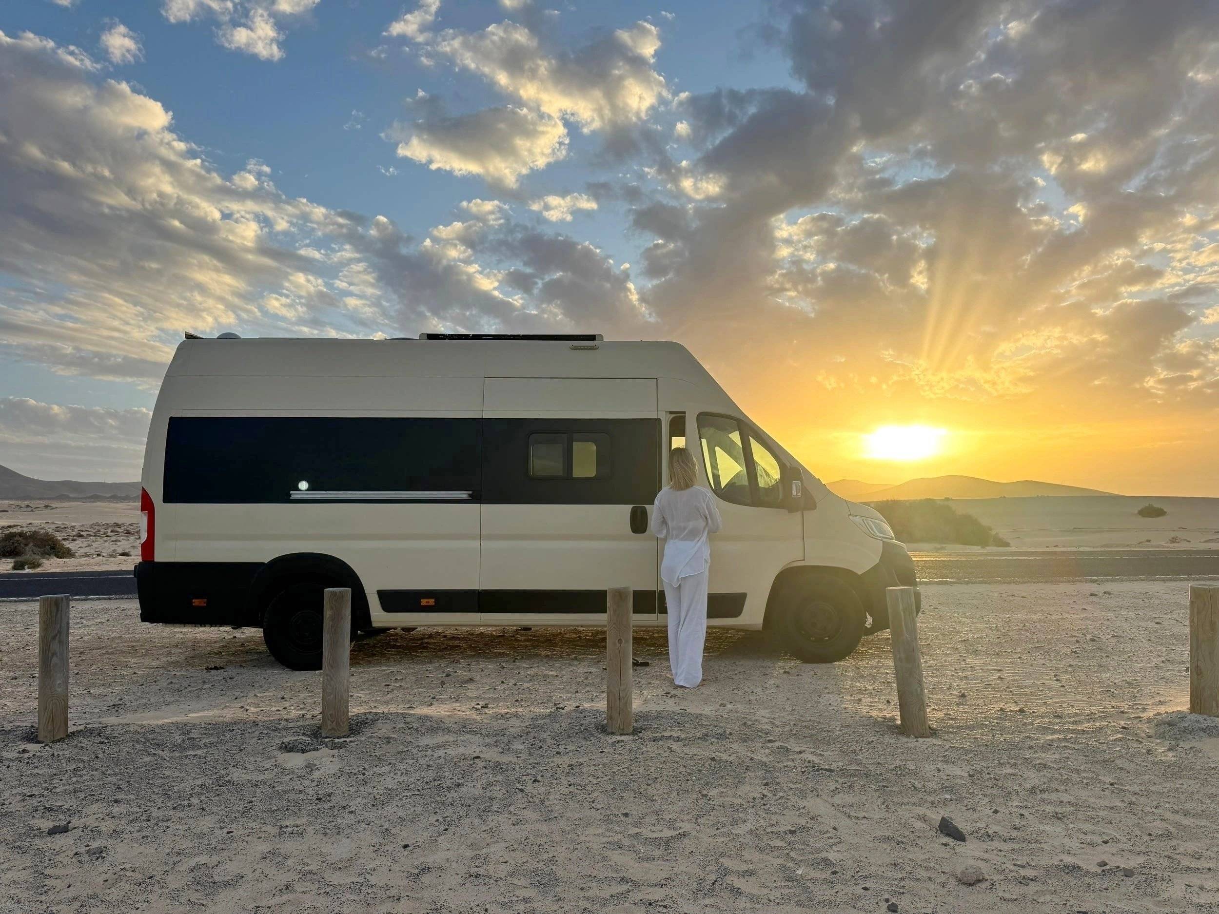 Vista frontale a ¾ Fiat Ducato 2,3 l Multijet 130 ch. - Yescapa