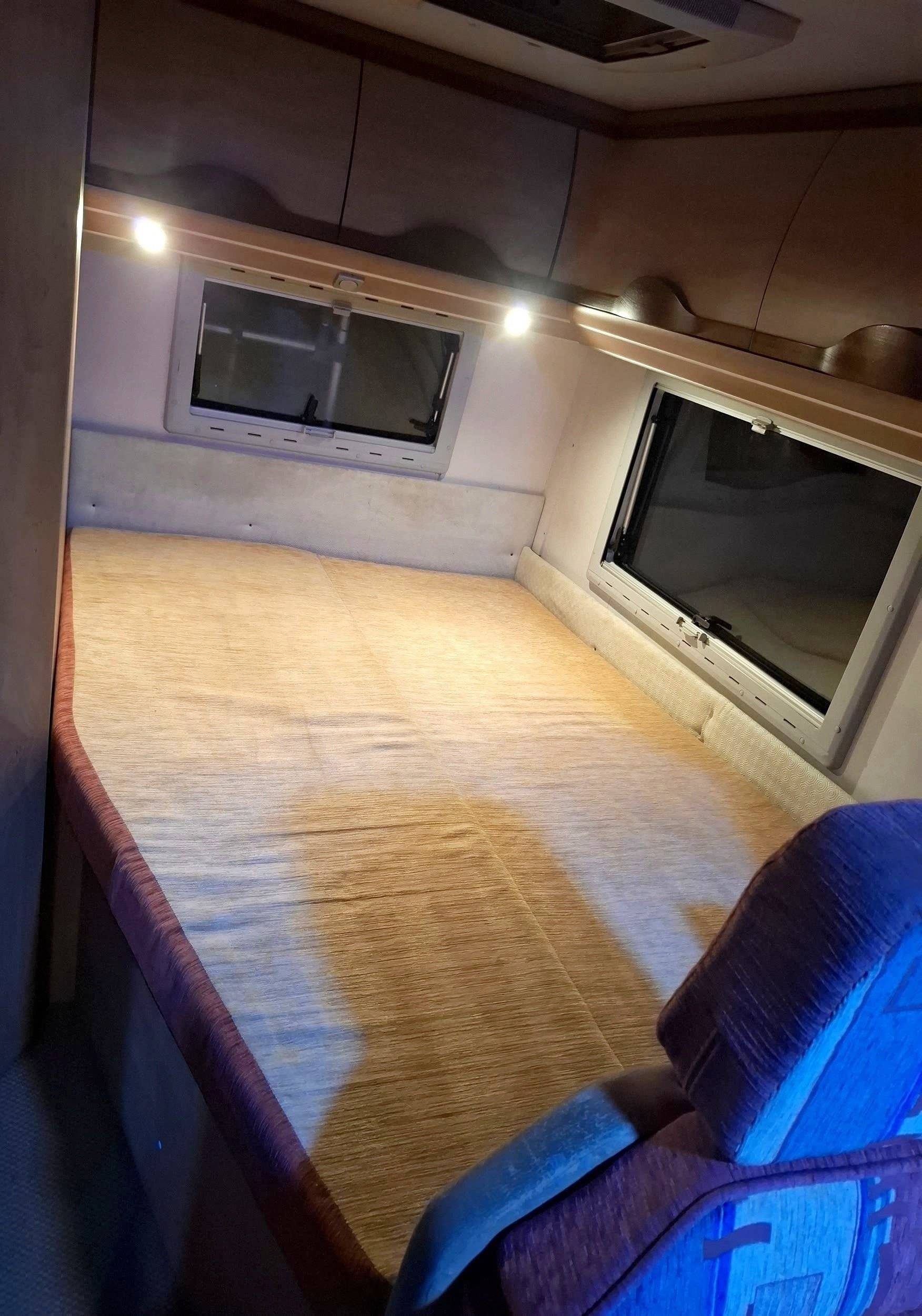 Couchages Fiat Ducato 2.8 JTD - Yescapa