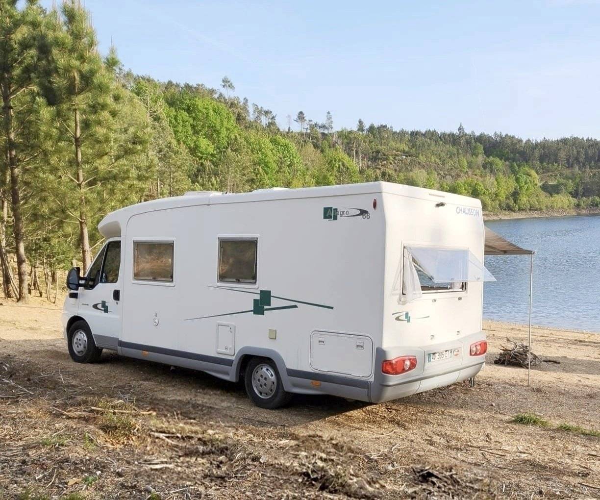 schräge Vorderansicht Citroën - Yescapa