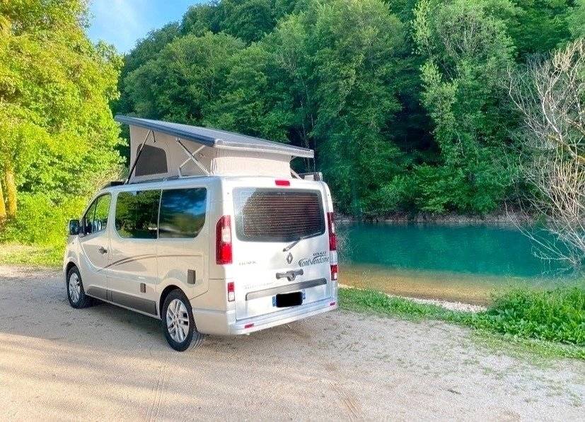 Vista posteriore Renault Renault trafic cm font t vendome - Yescapa