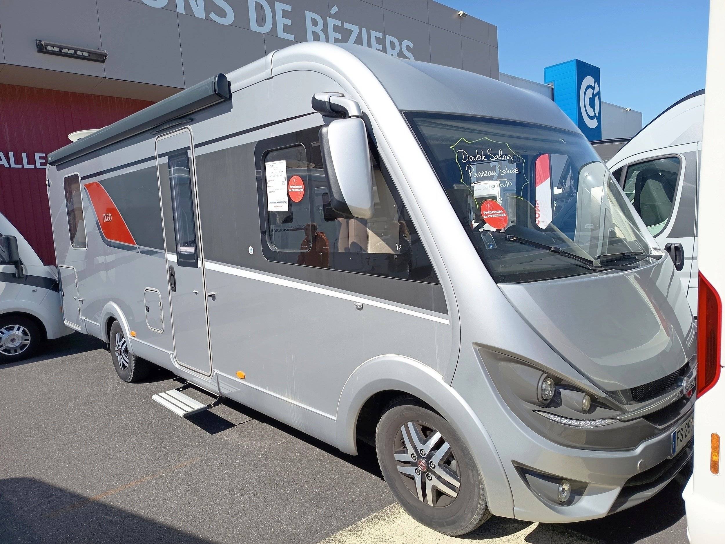 Front view from 3/4 Fiat Ducato 2,3 l 180 ch - Yescapa