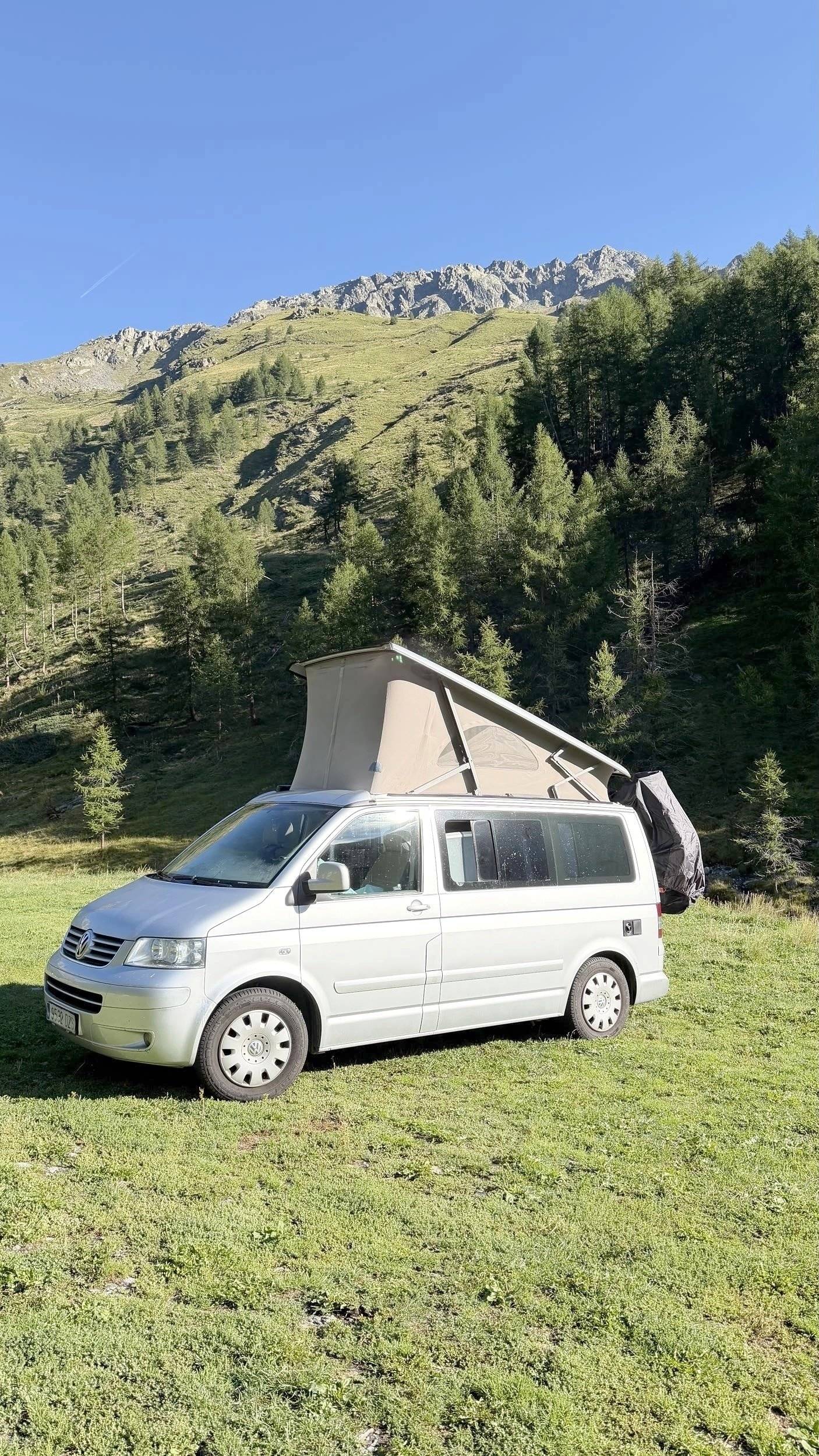 Vue avant de 3/4 Volkswagen - Yescapa