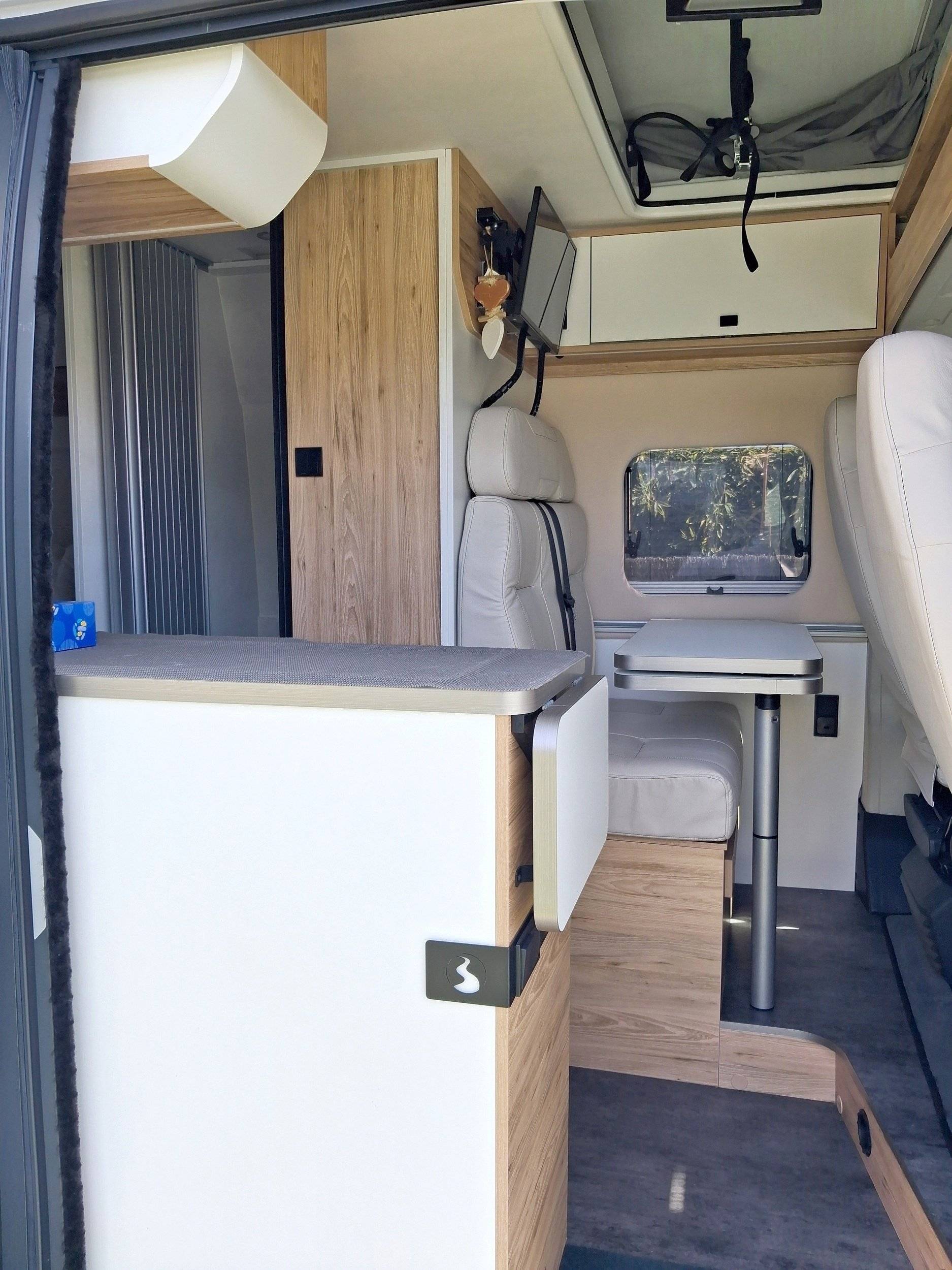 Área de jantar Fiat 2,3 l 140ch - Yescapa