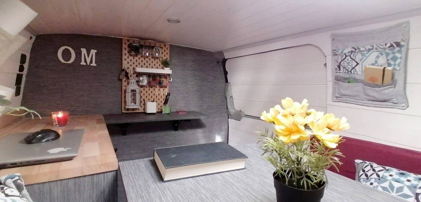 Coin repas Mercedes Mercedes vito - Yescapa