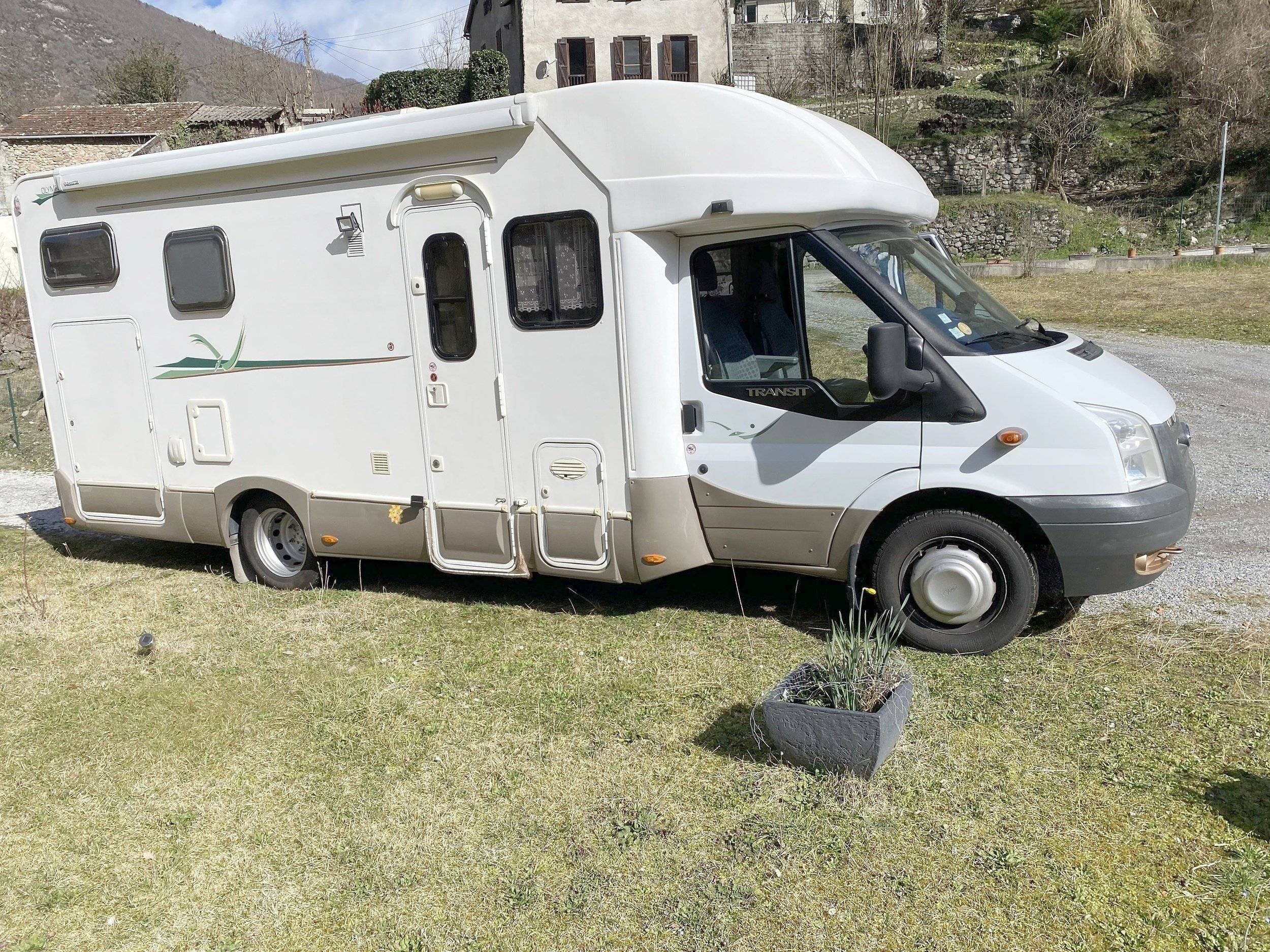 Eura Mobil Transit 2,4 l TDCi 140 ch.