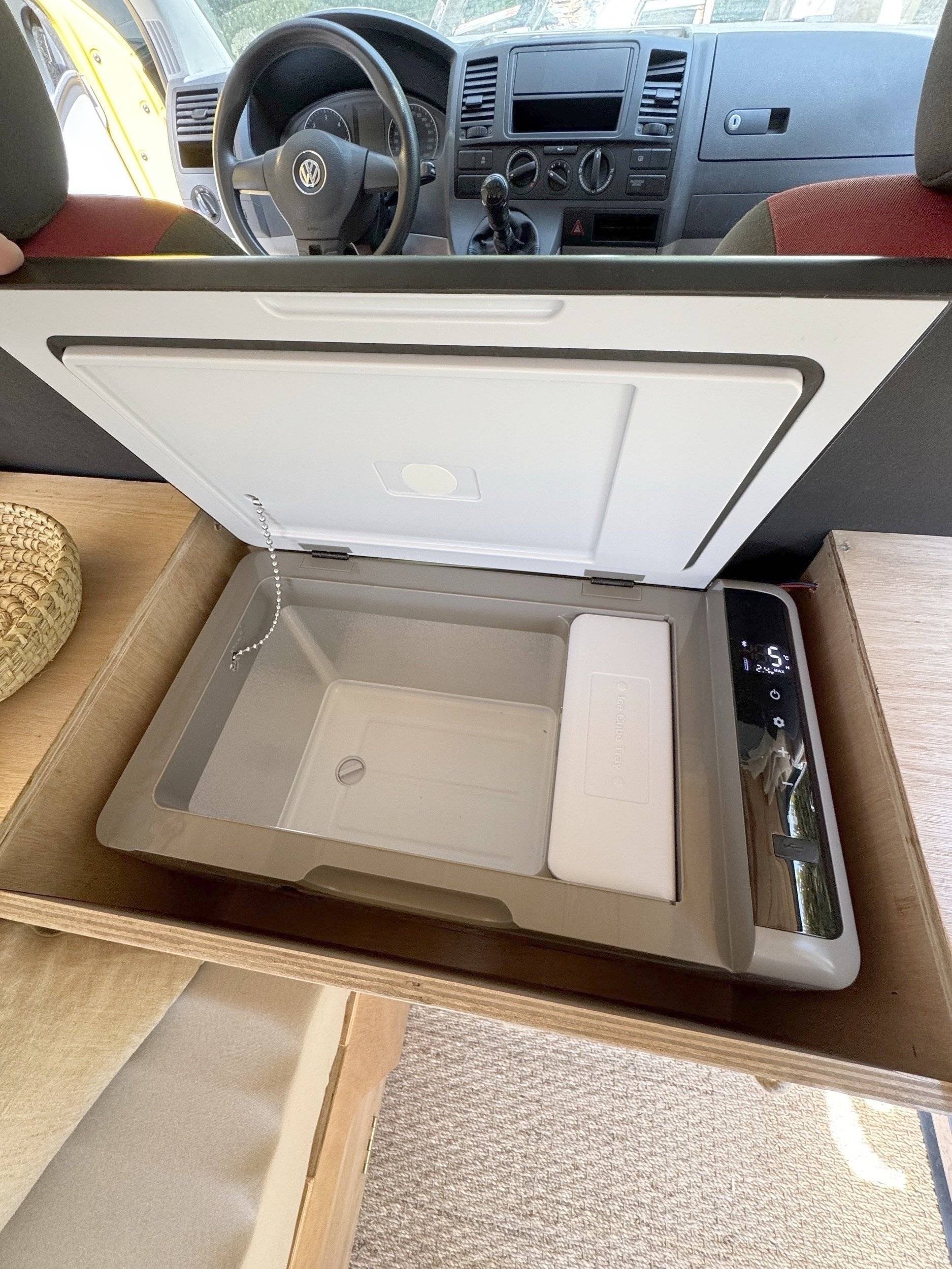 Volkswagen T5 2 l 84 ch