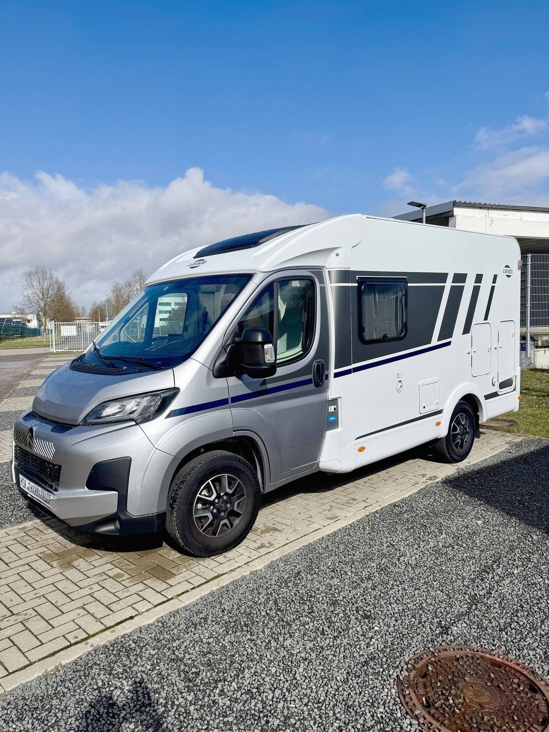 schräge Vorderansicht Citroën V132 - Yescapa